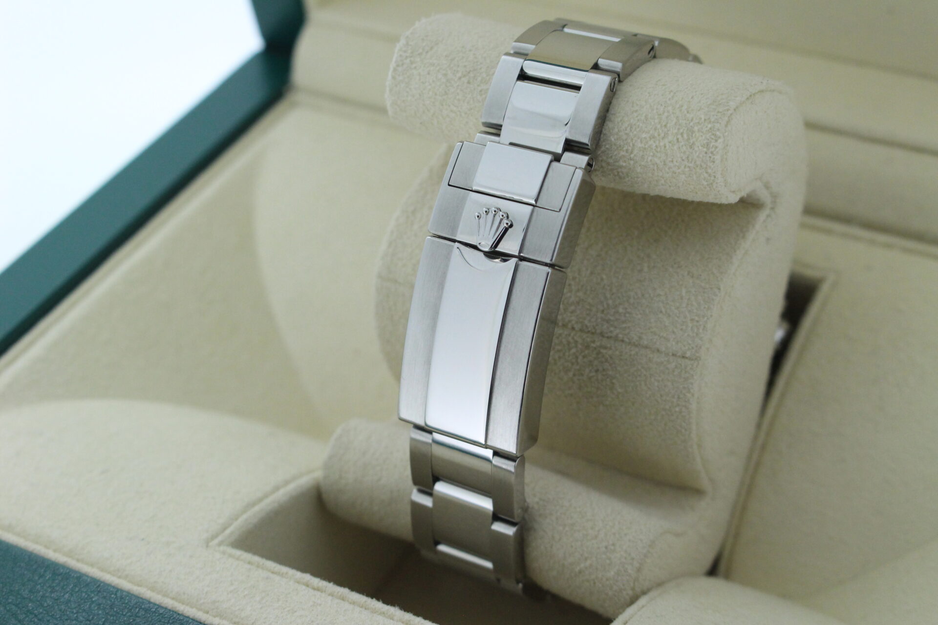 Rolex Daytona 116500LN clasp on an Oyster bracelet