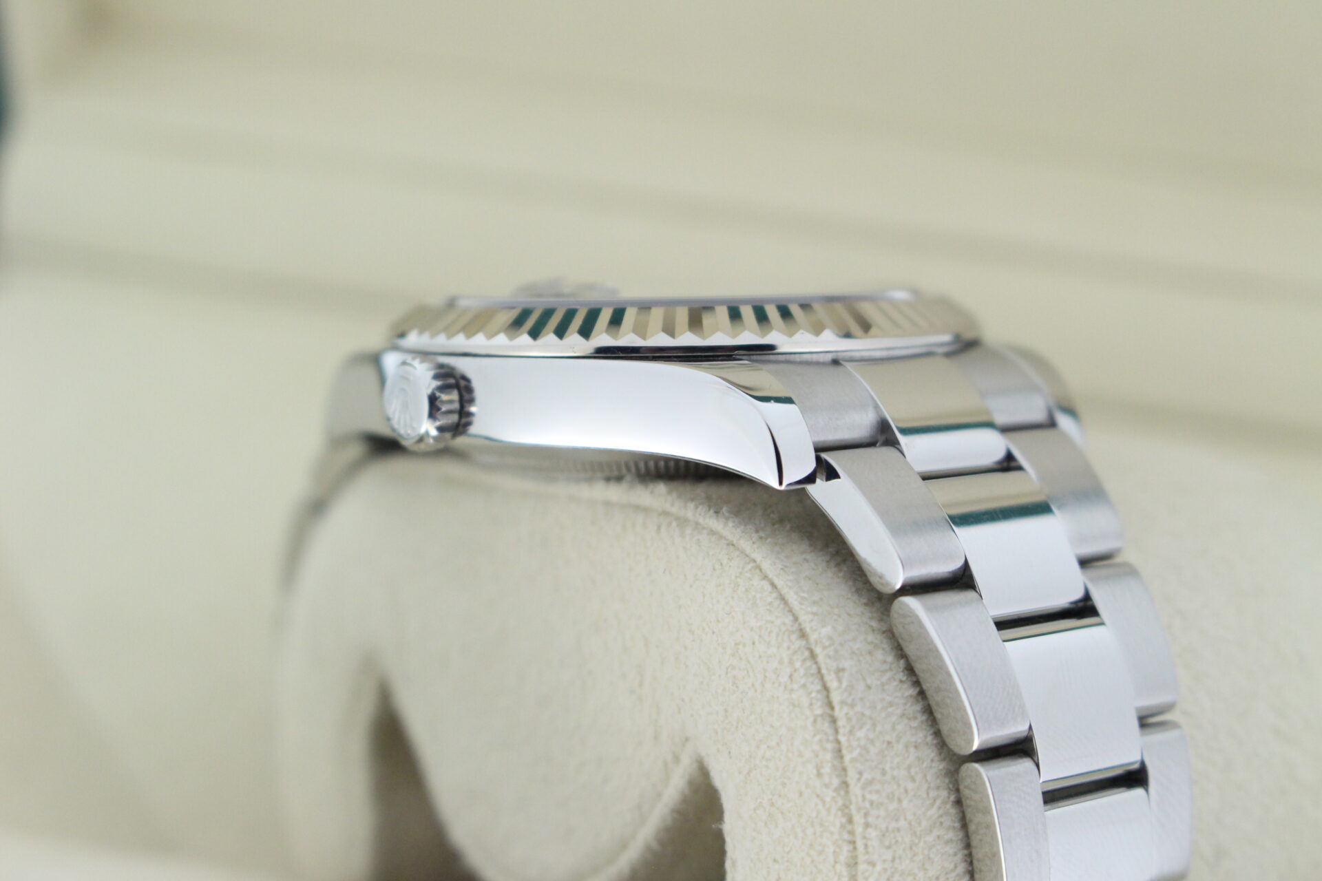 Rolex Datejust 36mm 116234 Blue angle of crown