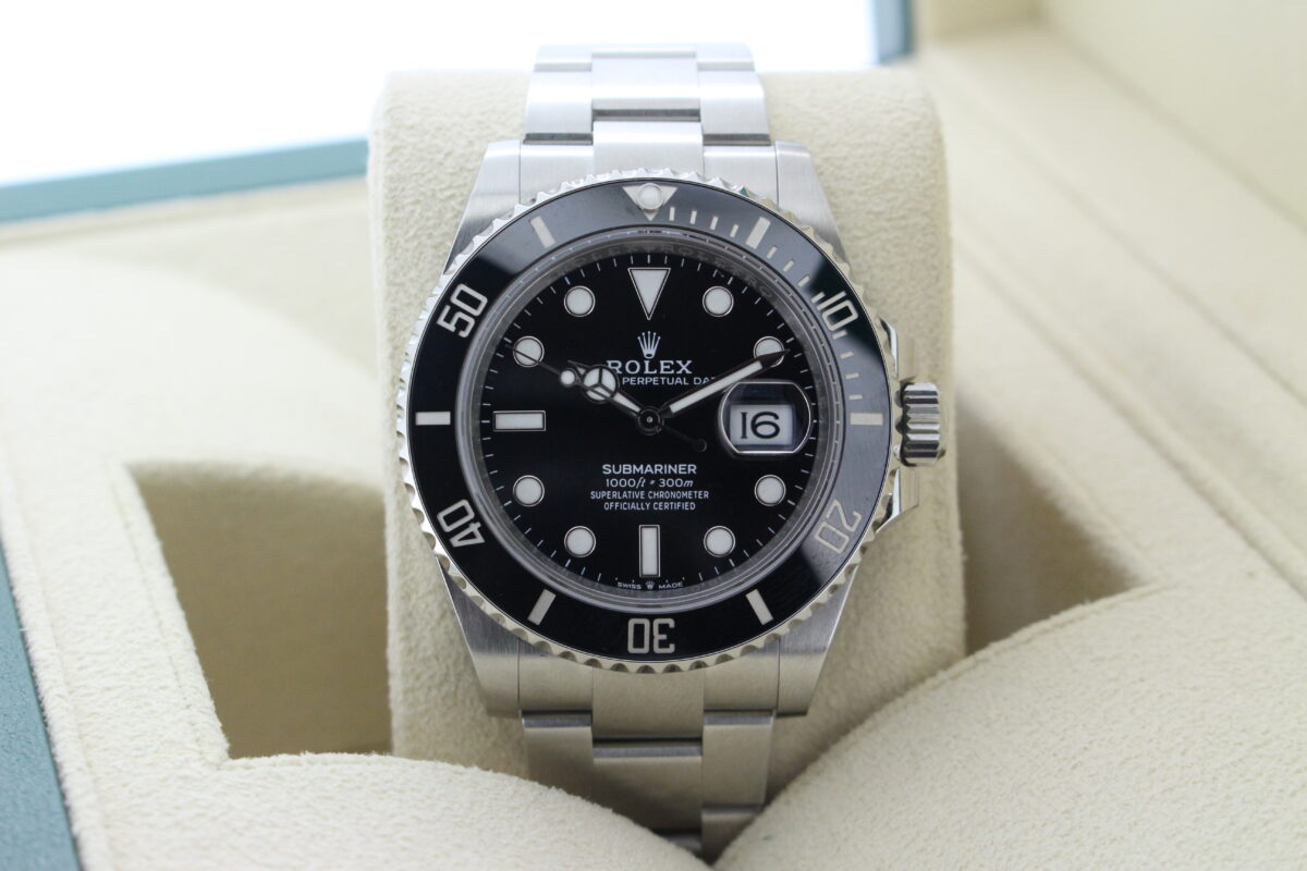 Rolex Submariner Date 126610LN turned in it's box