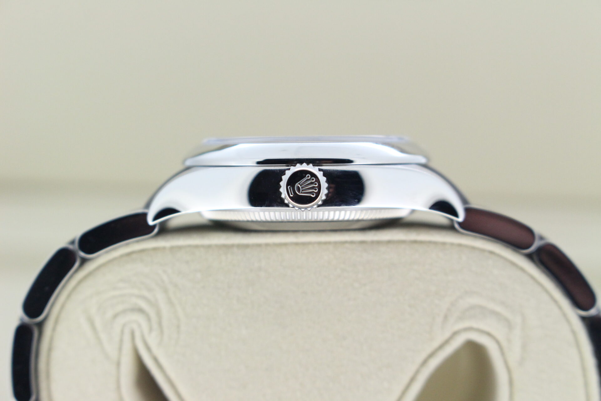 Rolex OP Crown and Case Side