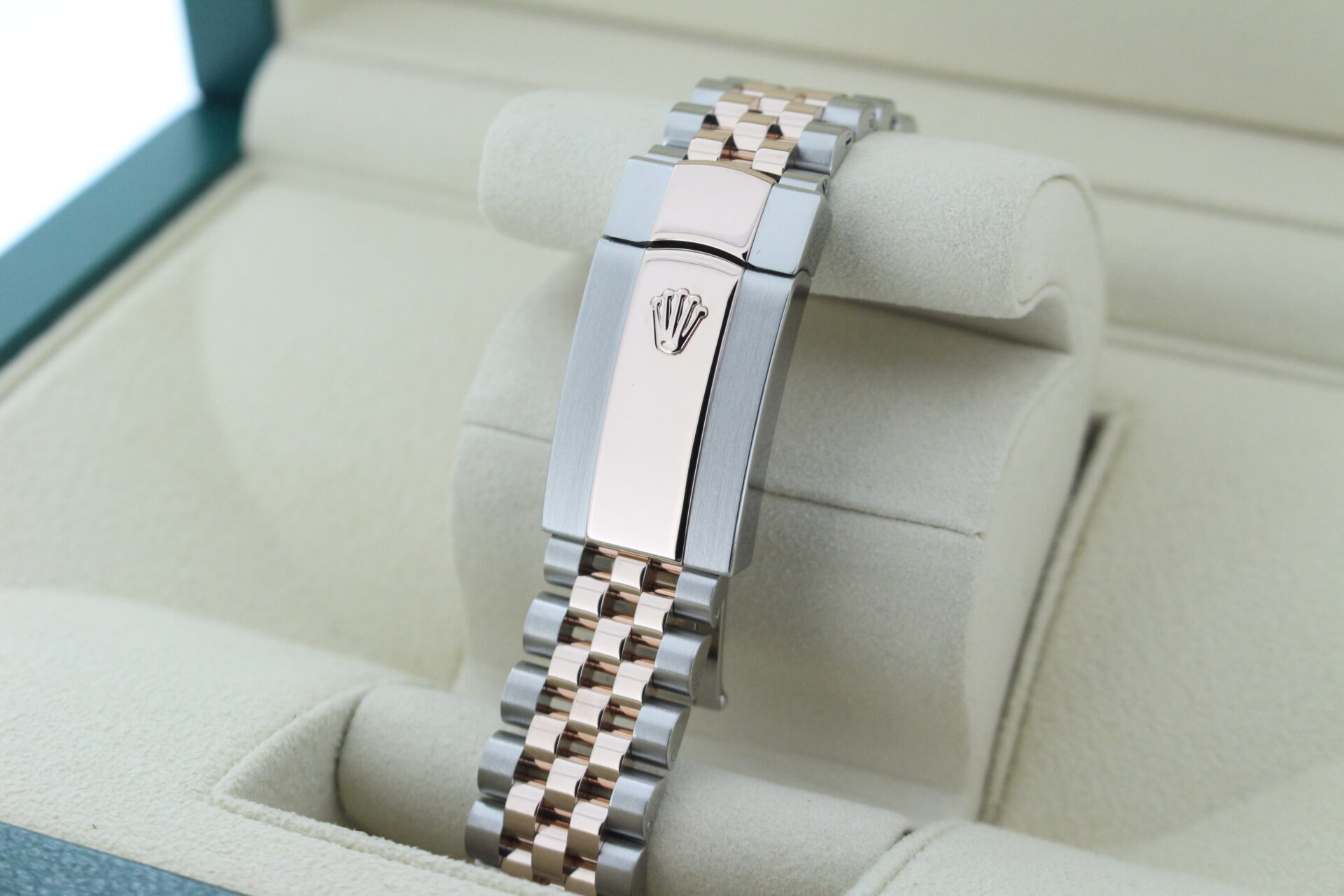 Rolex Datejust Wimbledon Bi-Metal Jubilee 126331 clasp