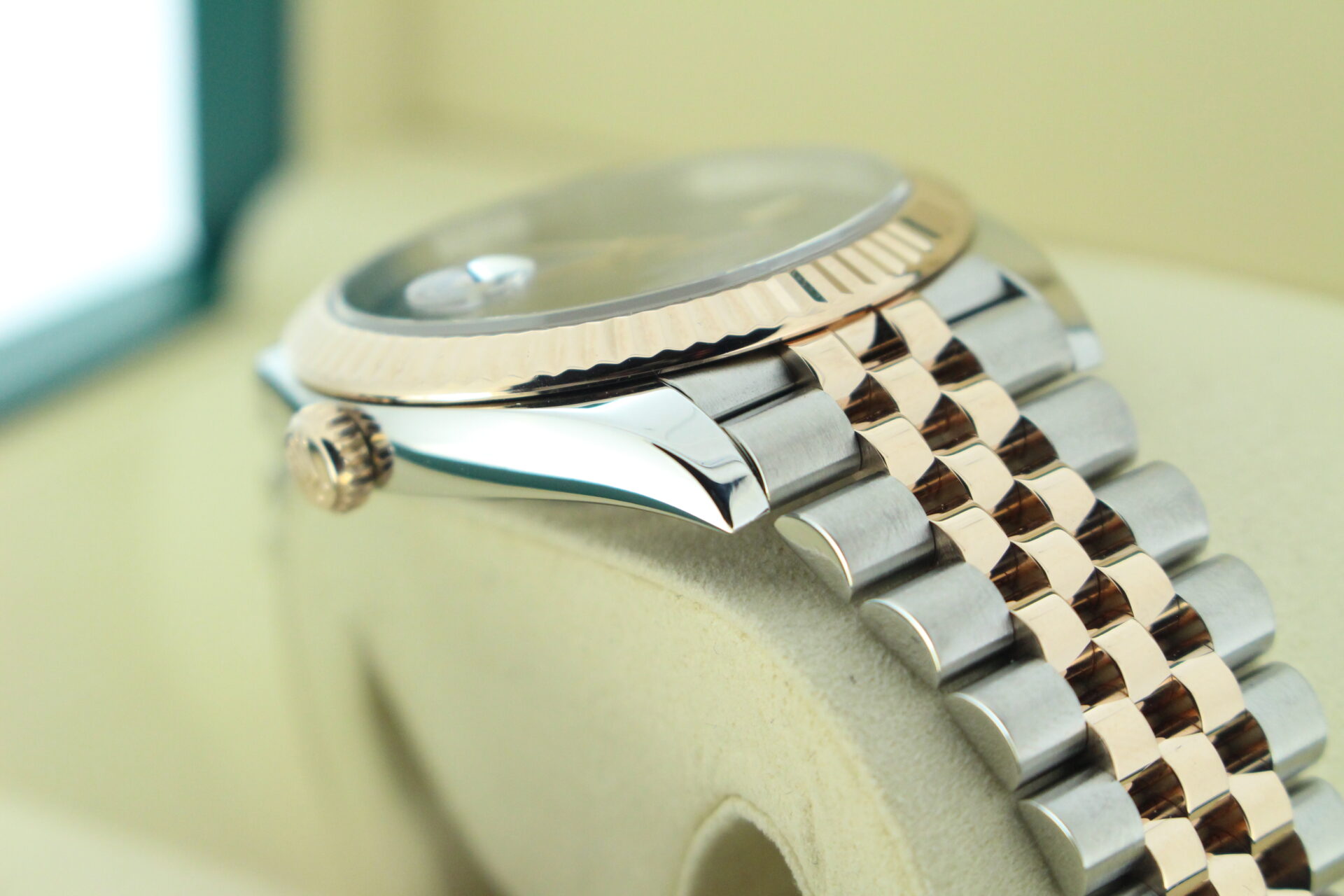 Rolex Datejust Wimbledon Bi-Metal Jubilee 126331 angle of crown