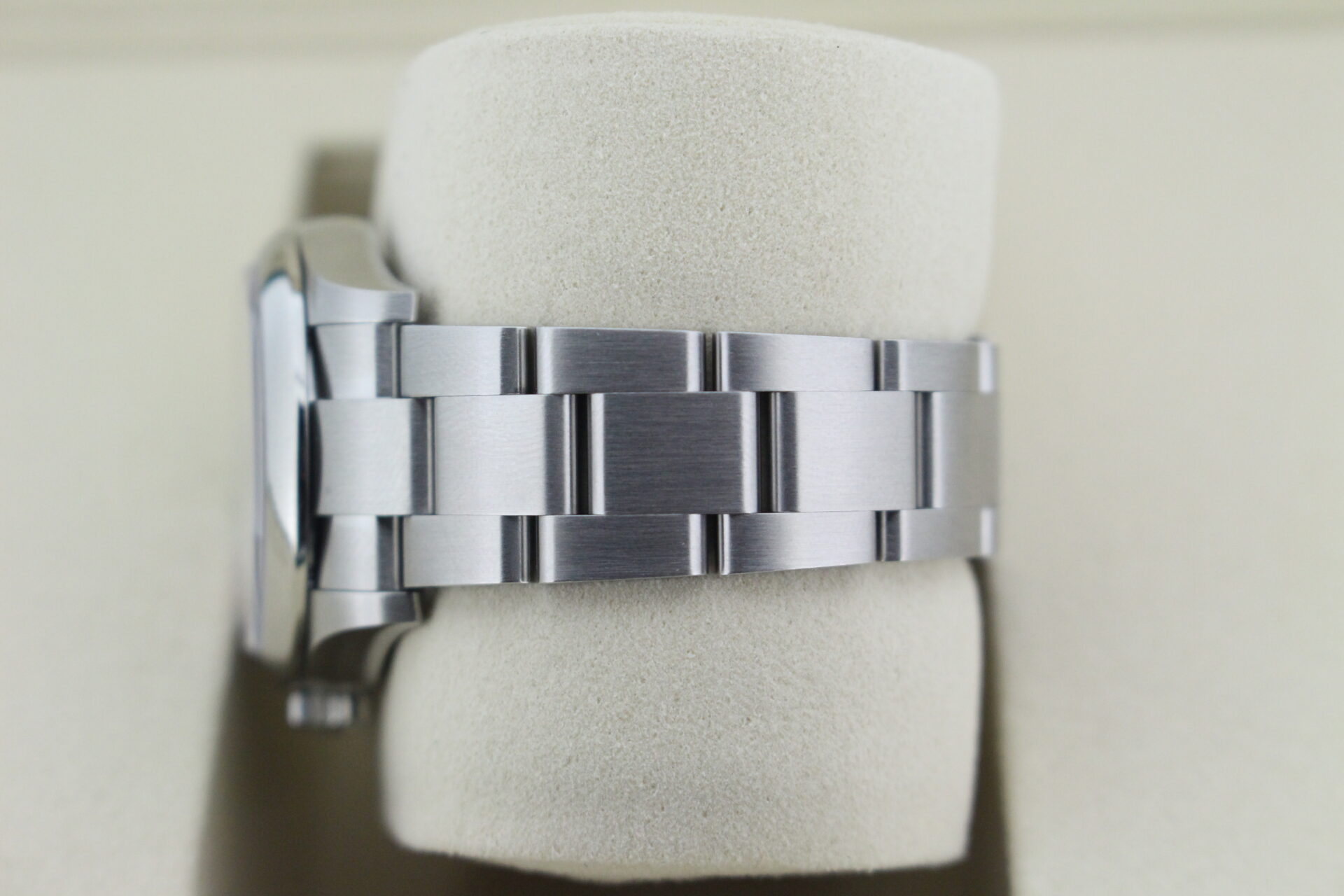 Rolex Oyster Perpetual Candy Pink Dial 277200 Oyster bracelet