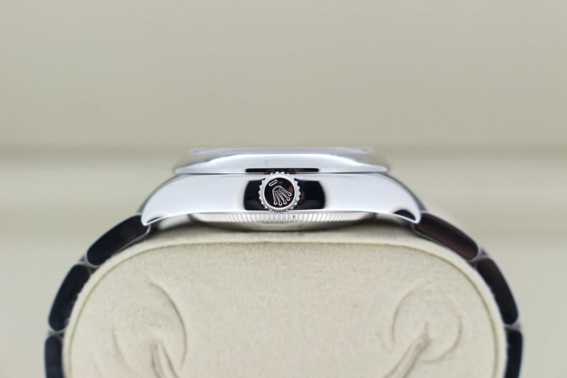 Rolex Oyster Perpetual Candy Pink Dial 277200 crown