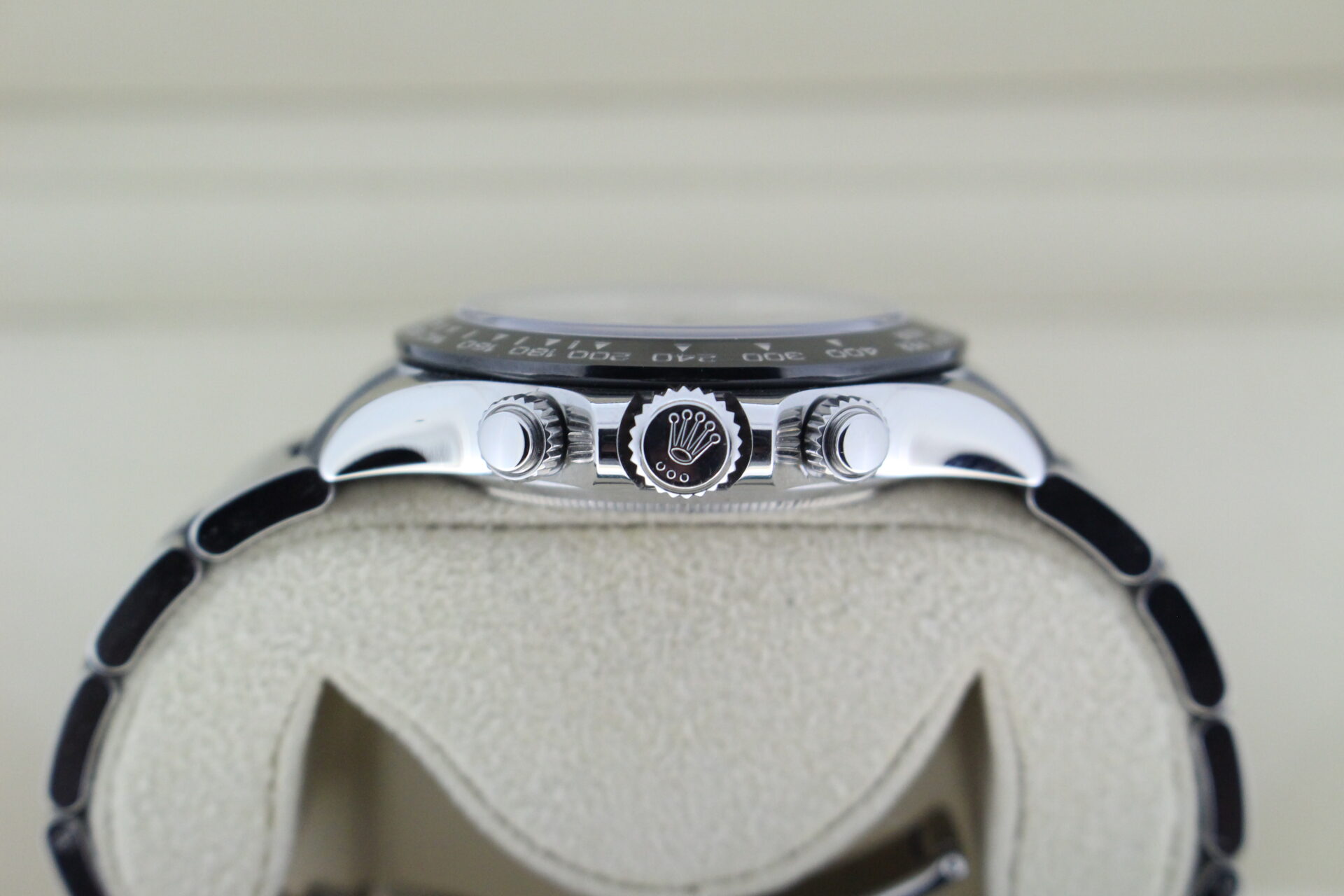 Case side of the Rolex Daytona Crown
