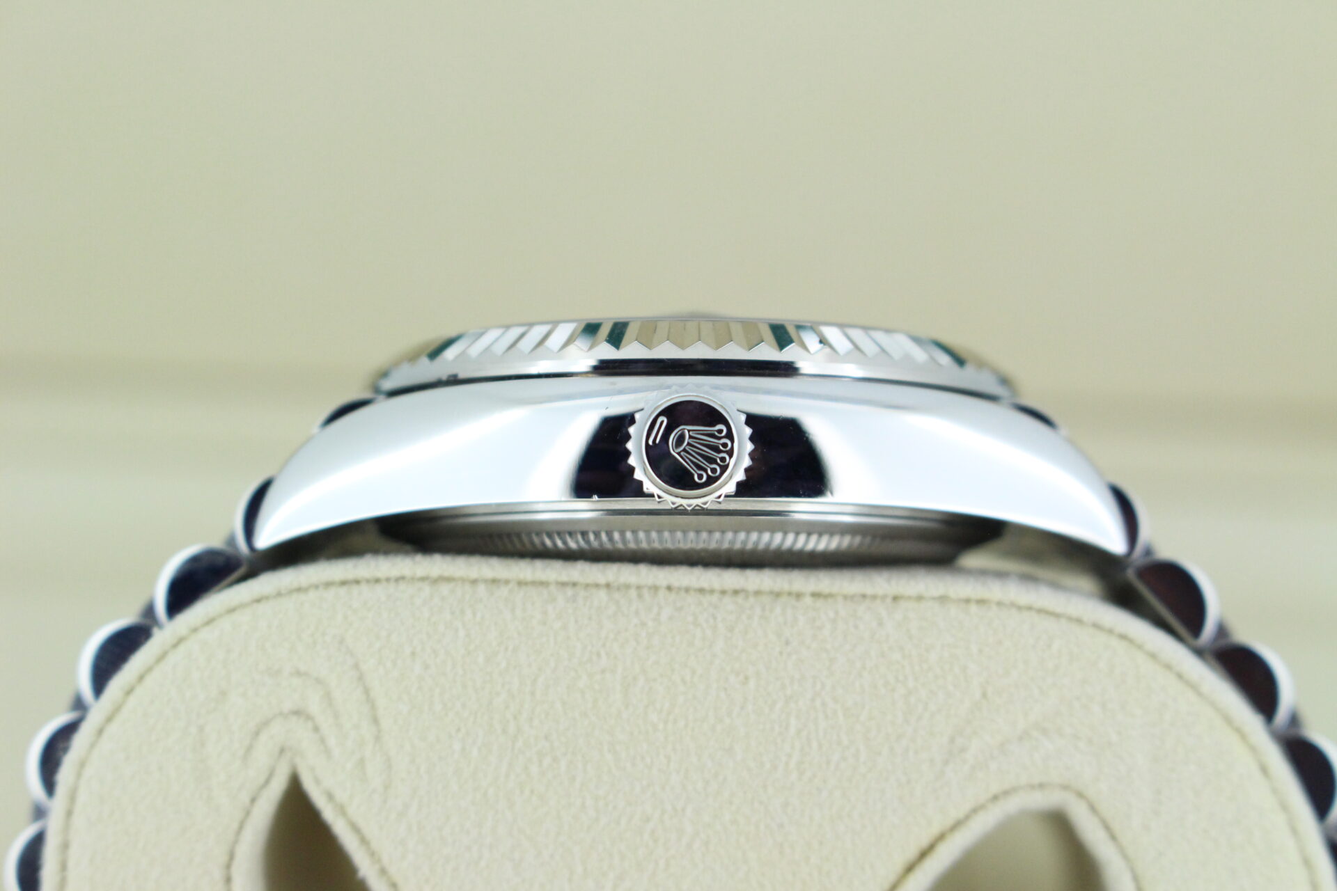 Rolex Crown Sky-Dweller