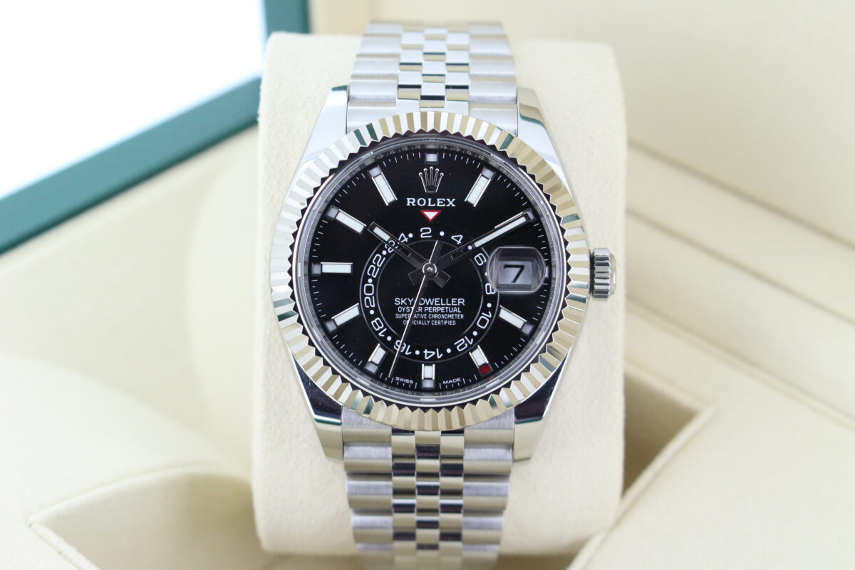 Rolex 326934 Black with a jubilee bracelet