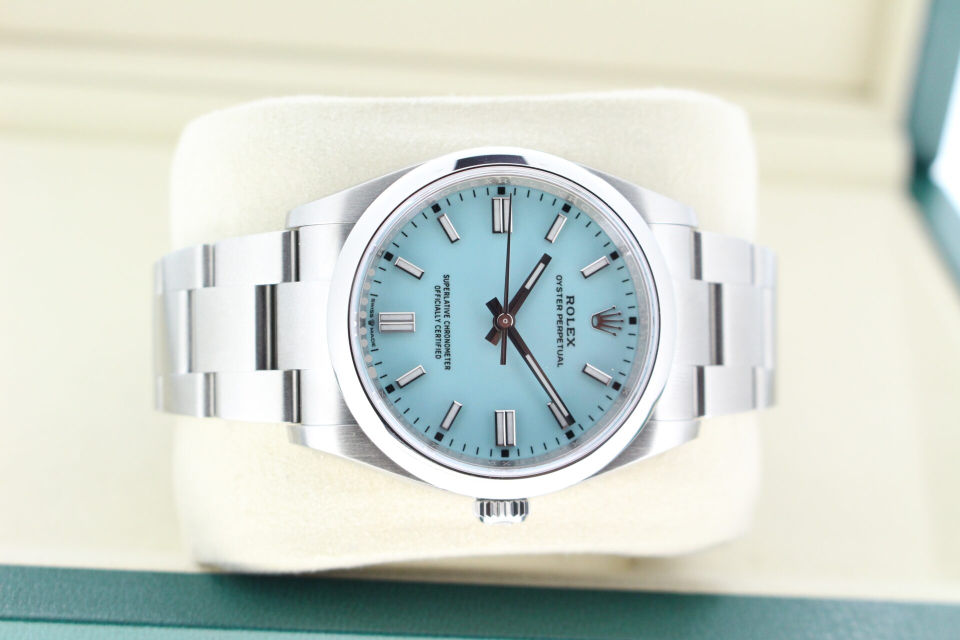 Rolex Oyster Perpetual 36 Tiffany 126000 on it's side