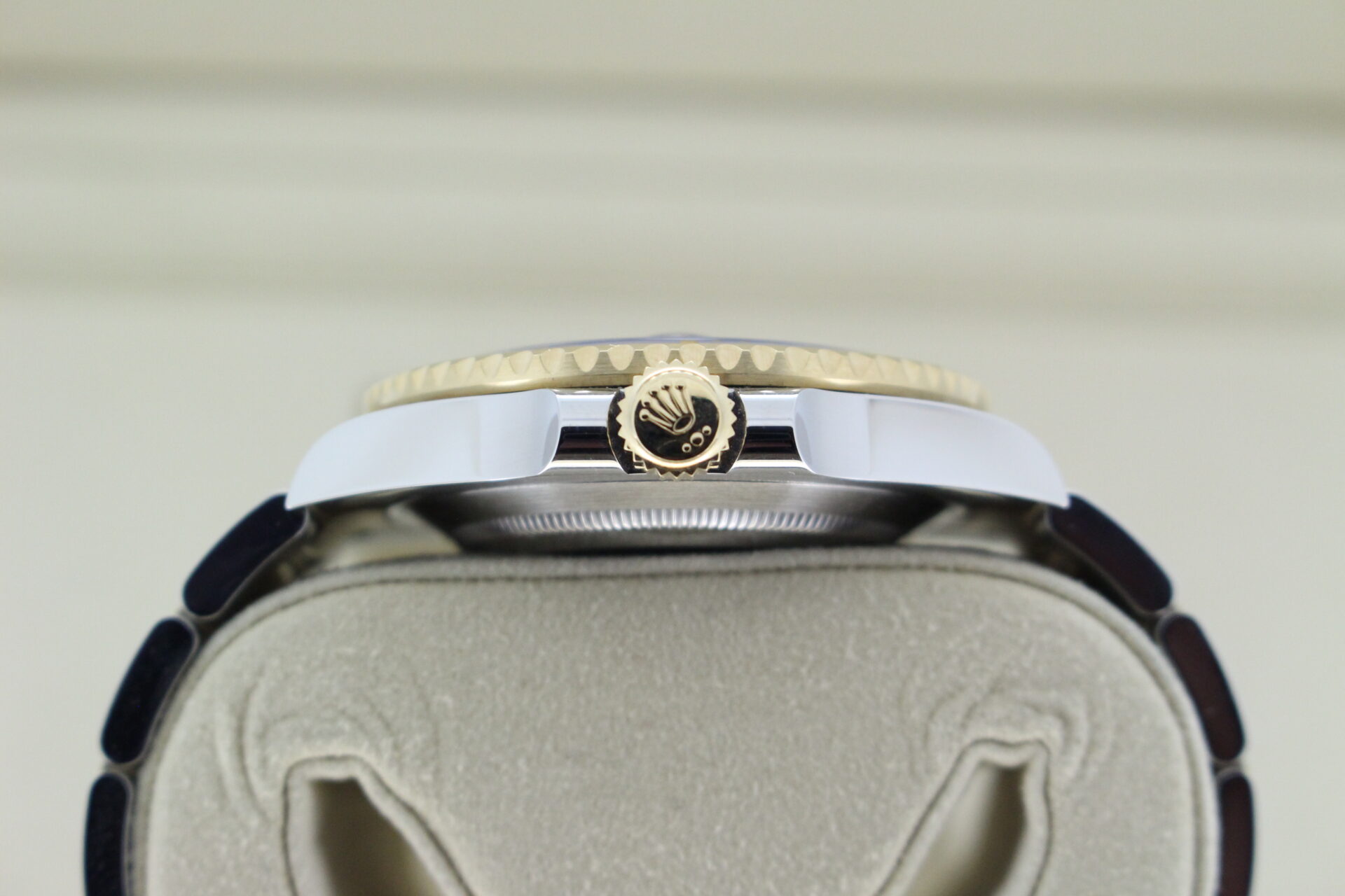 Rolex Submariner Bluesy 126613LB crown