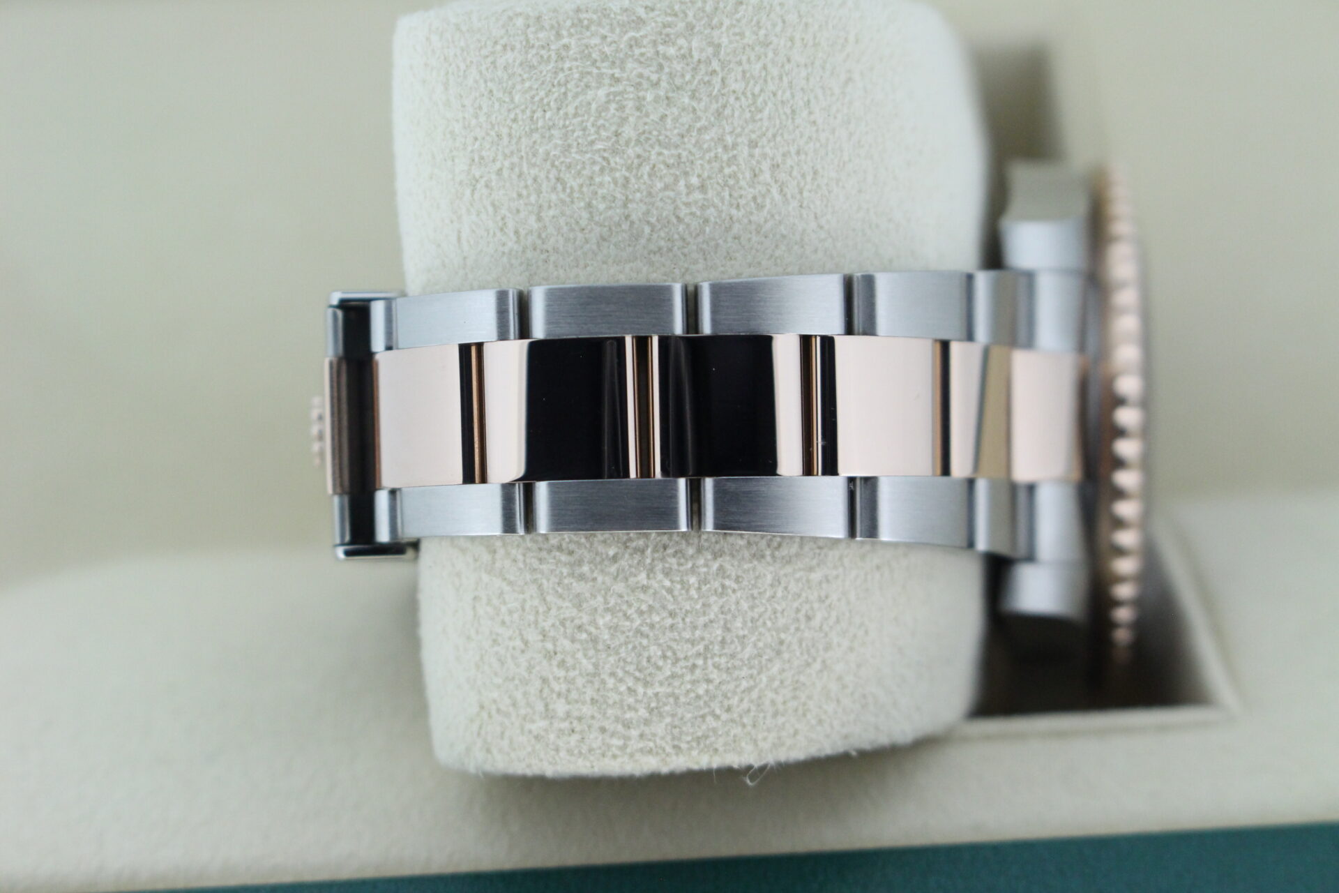 Rolex GMT Master II Rootbeer 126711CHNR Oyster bracelet