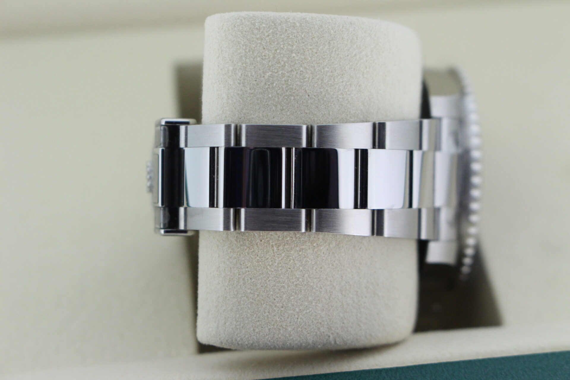 Rolex GMT Master II Bruce Wayne 126710GRNR Oyster bracelet