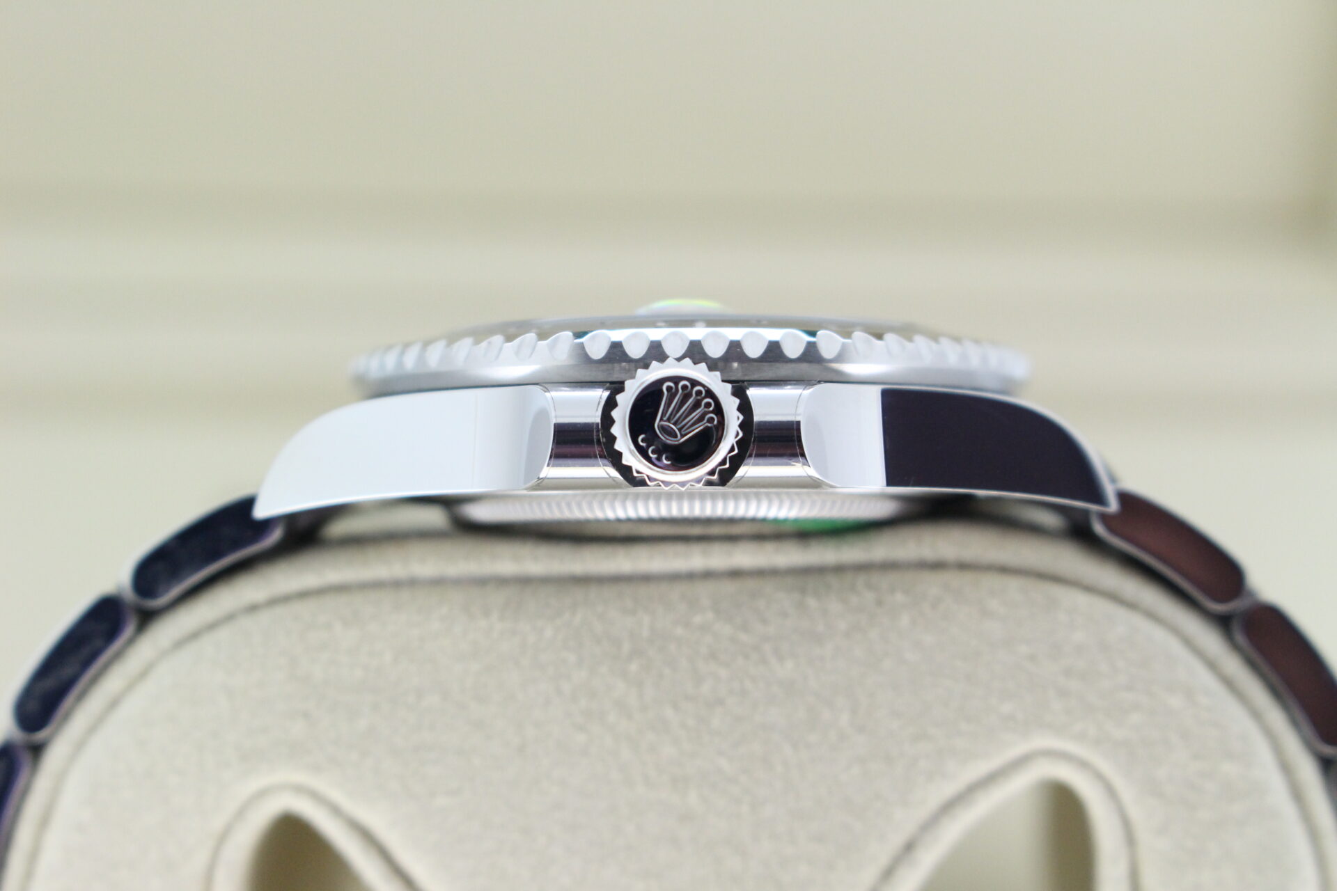 Rolex GMT Master II Bruce Wayne 126710GRNR crown