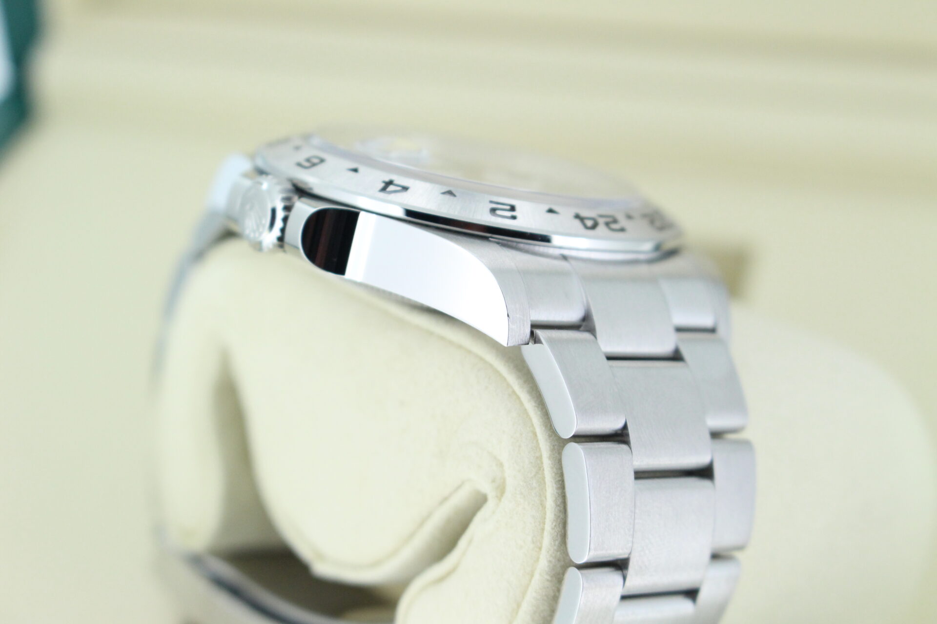 Rolex Explorer Shoulder