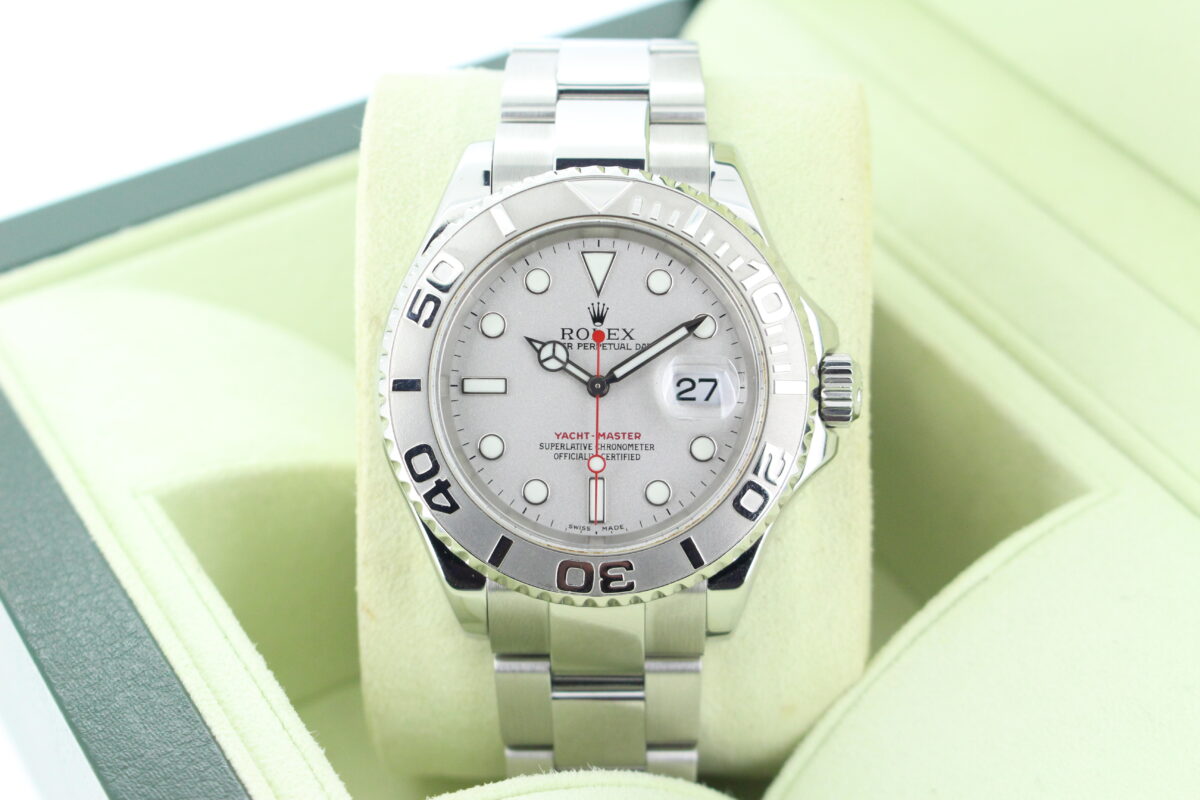 Rolex Yacht-Master 40 16622 turned in it's box