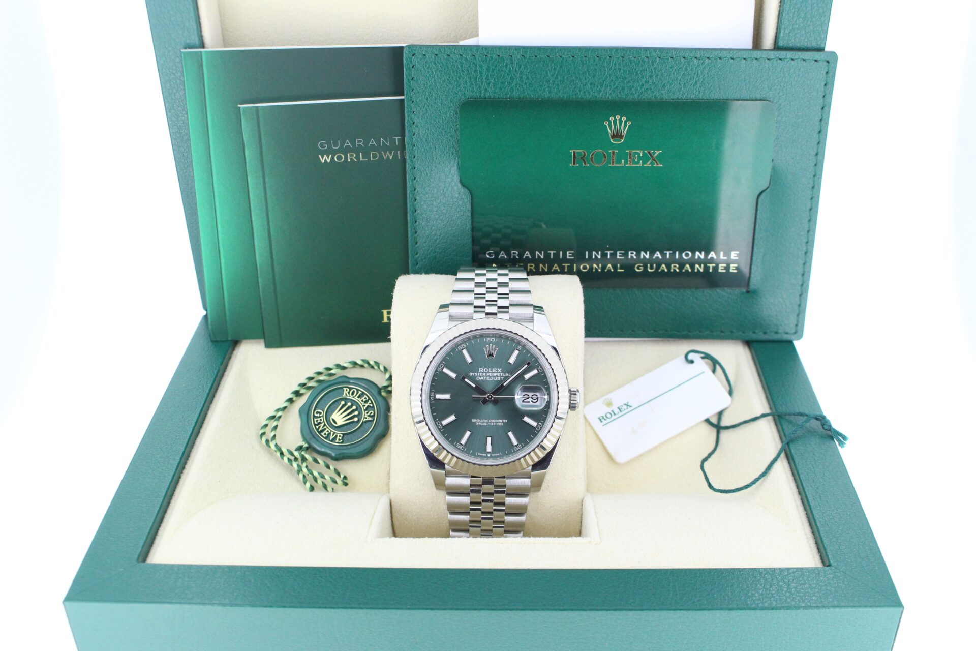 Rolex Datejust 41mm in its box with all original accessories making a full set