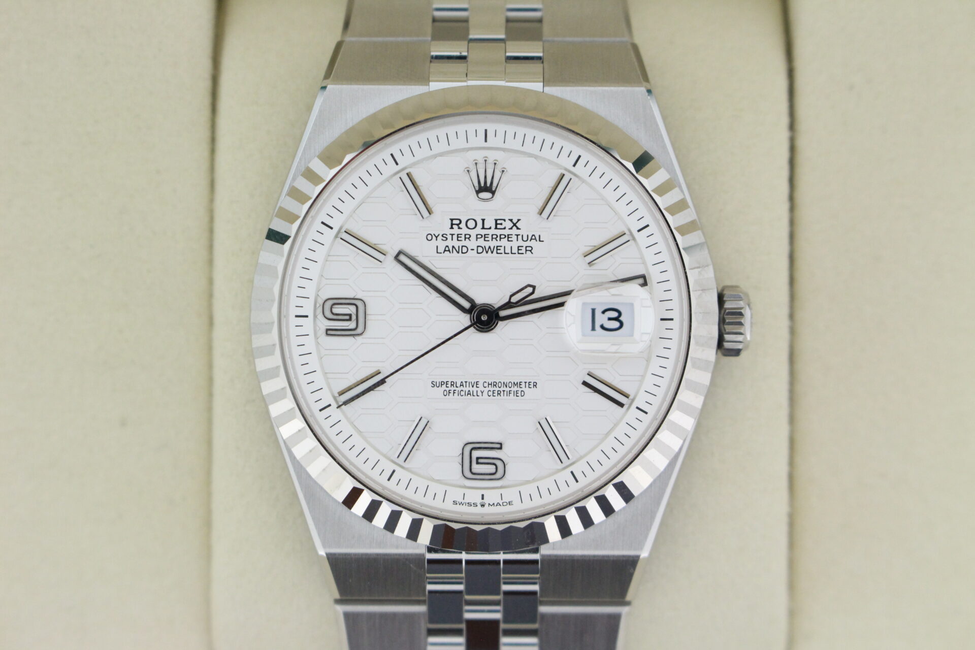 Rolex Land Dweller 40 127334 watch face
