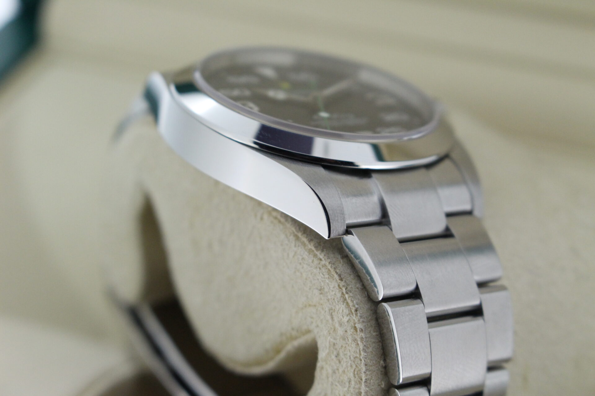 Rolex Air King 126900 angle of case