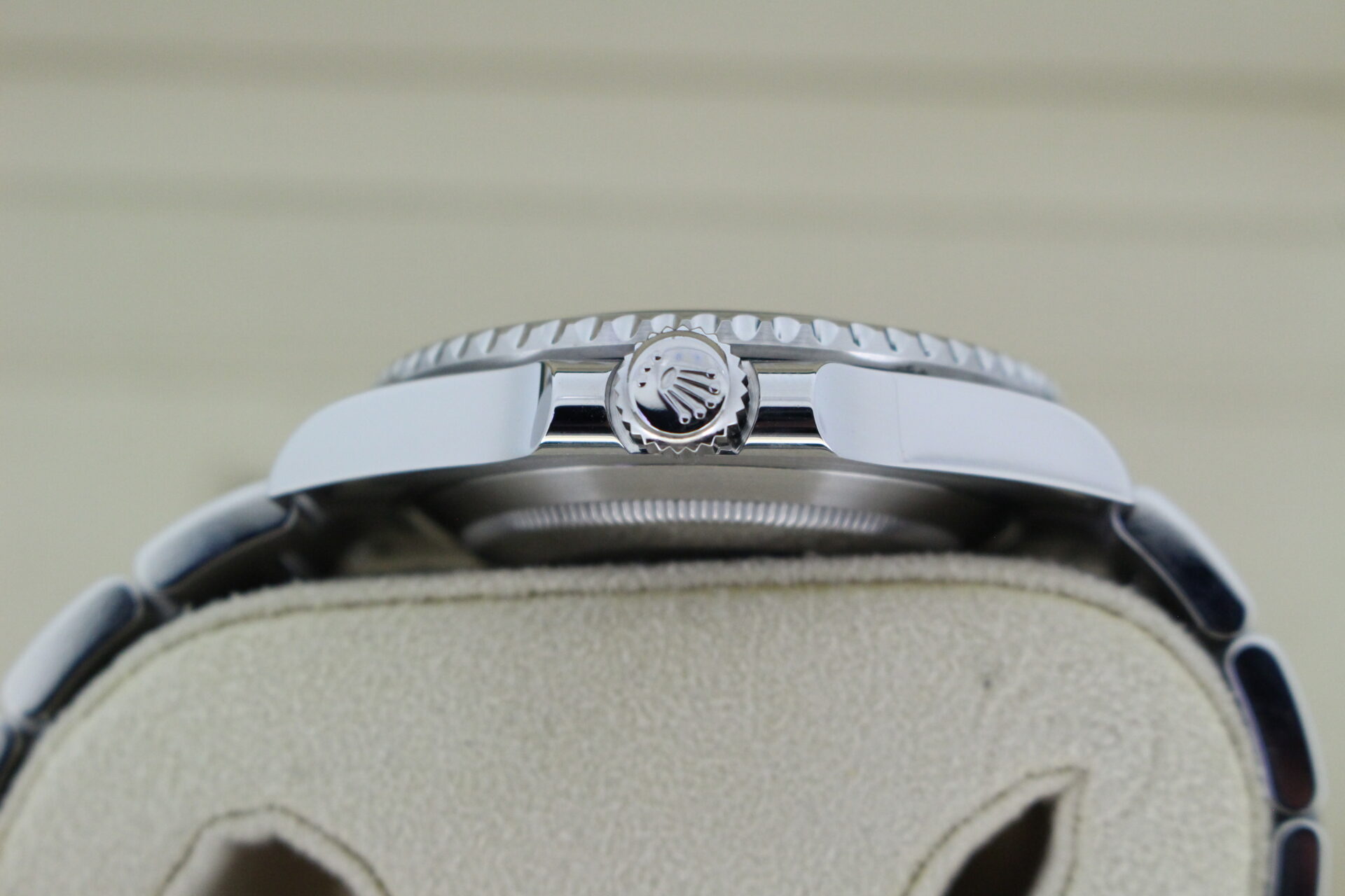Rolex Submariner Date 41mm 126610LN crown