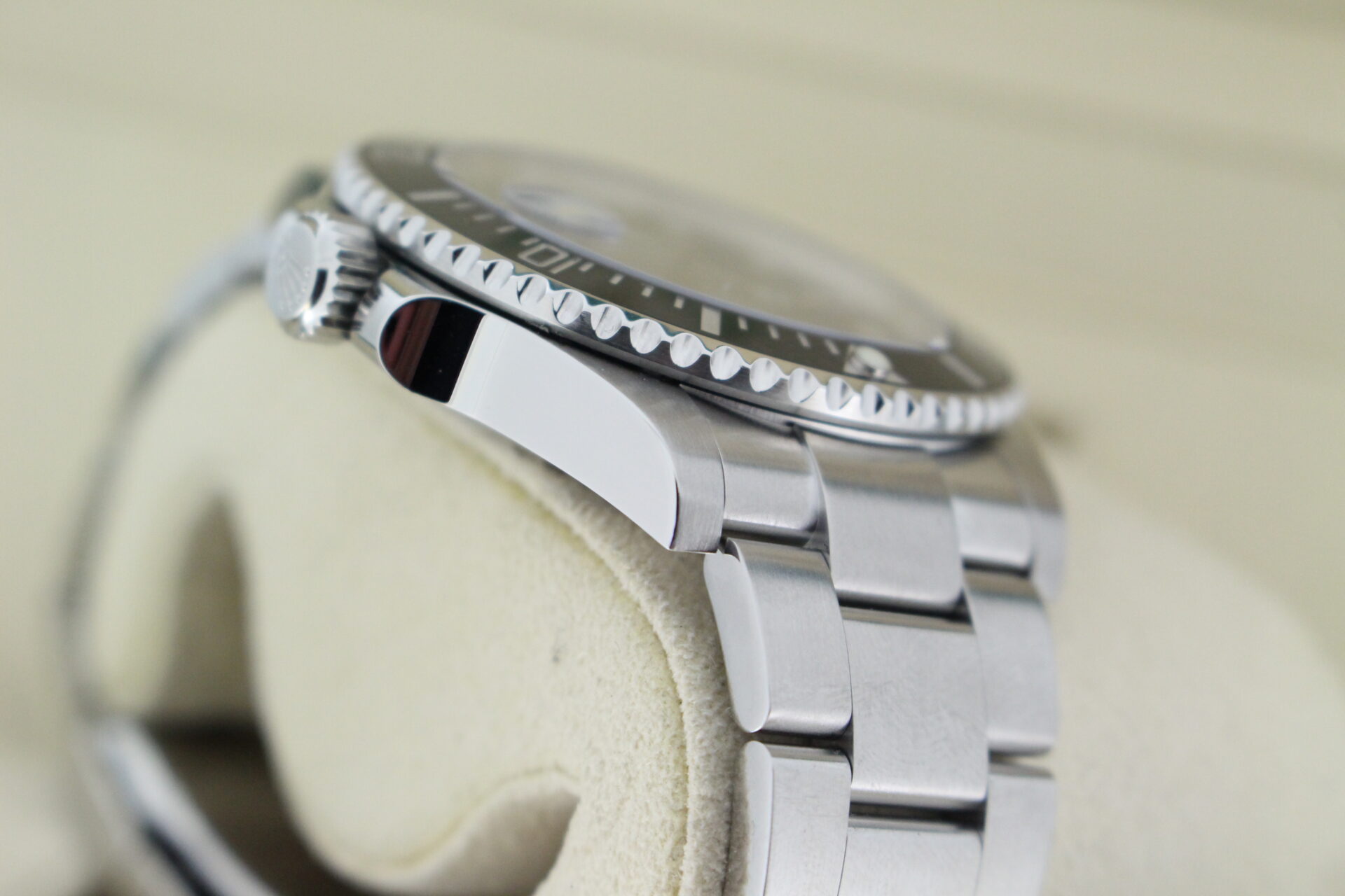 Rolex Submariner Date 41mm 126610LN angle of crown