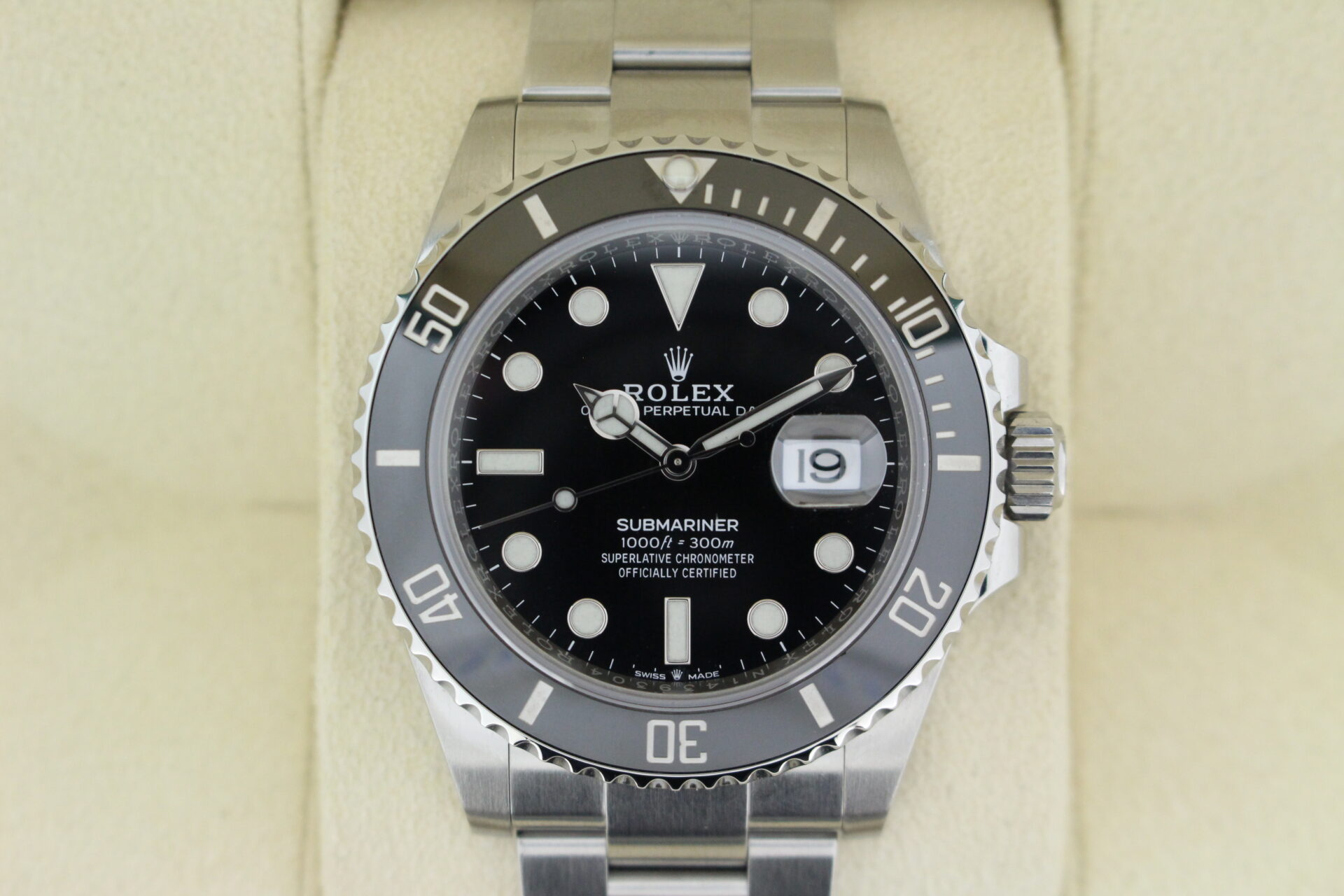 Rolex Submariner Date 41mm 126610LN watch face