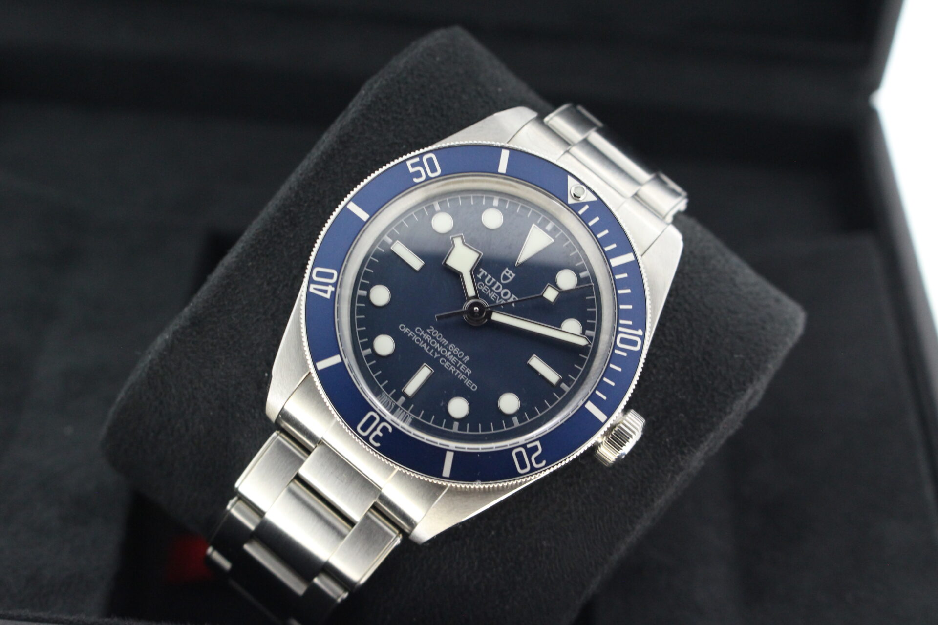 Tudor Black Bay 58 79030B tilted