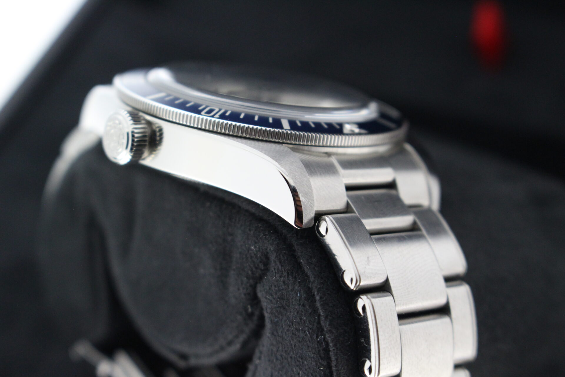 Tudor Black Bay 58 79030B angle of crown