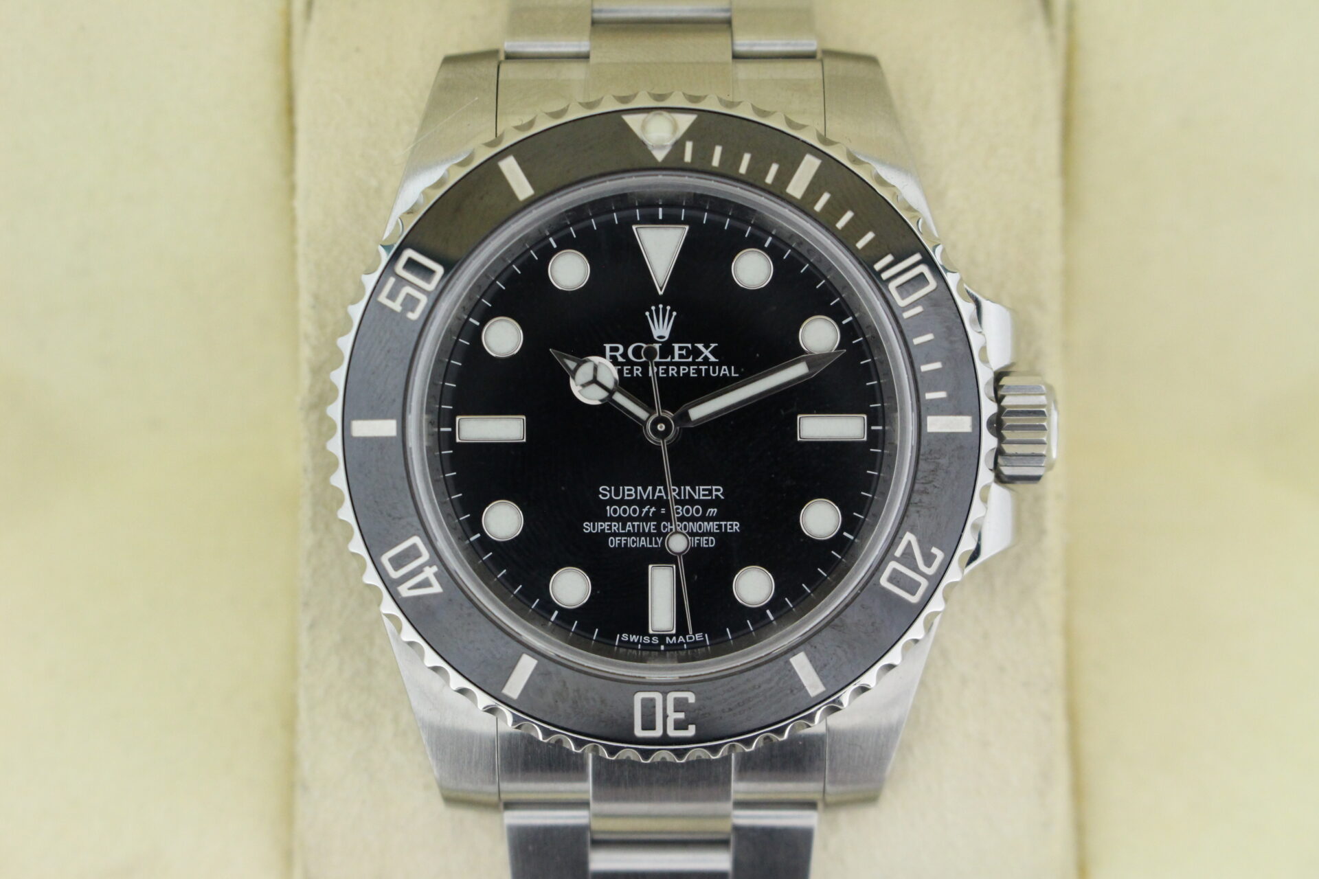 Rolex Submariner No Date 114060 watch face