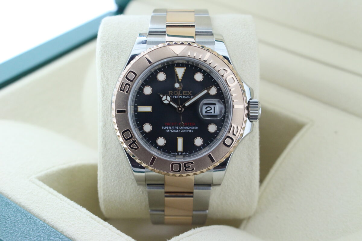 Rolex Yacht-Master 40 126621 Charcoal turned in it's box