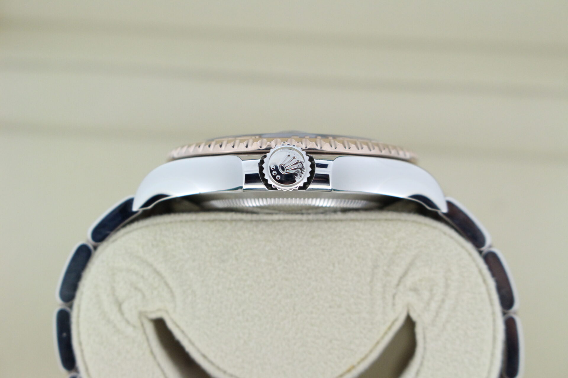 Rolex Yacht-Master 40 126621 Charcoal crown