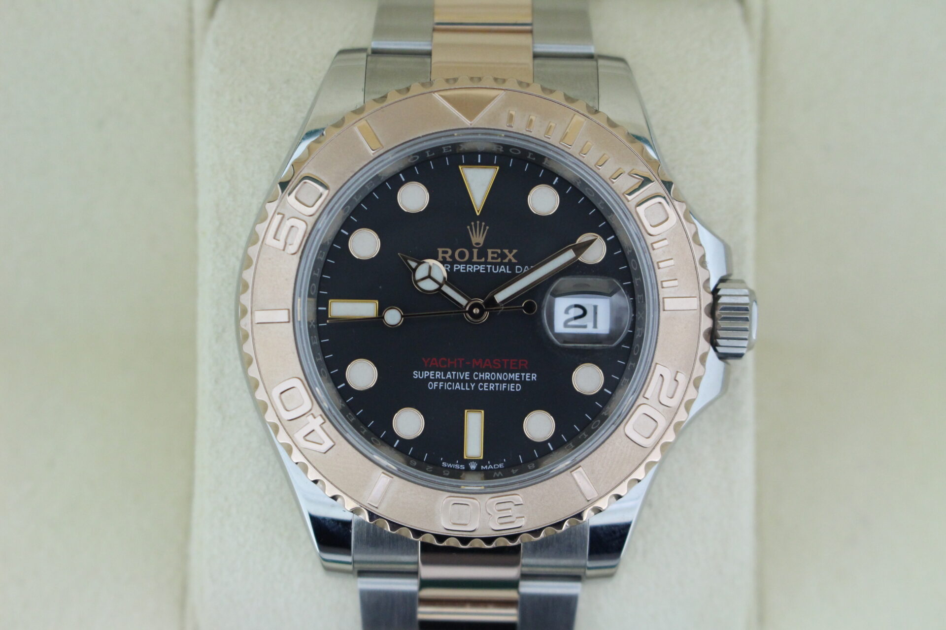 Rolex Yacht-Master 40 126621 Charcoal watch face