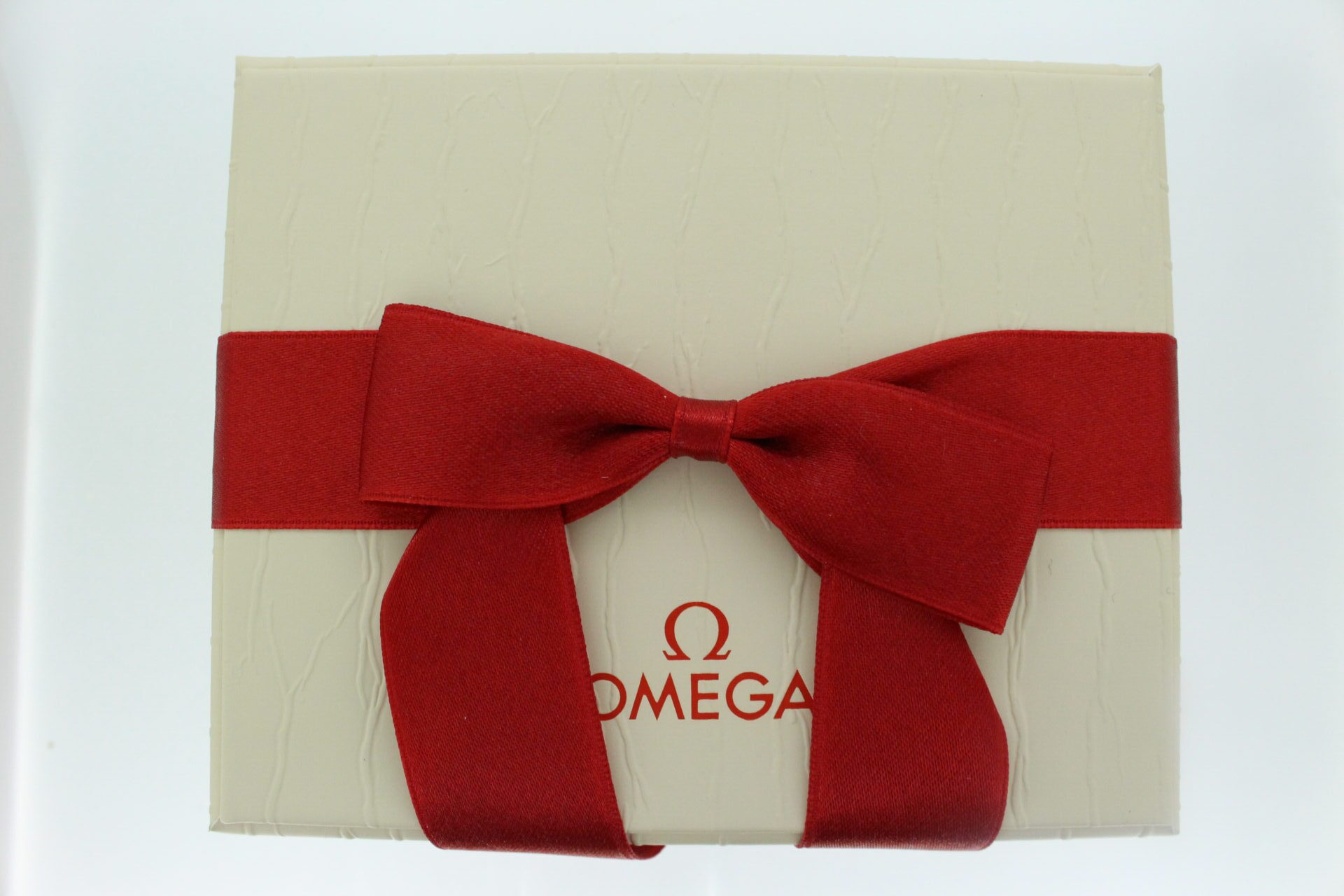 Omega gift box