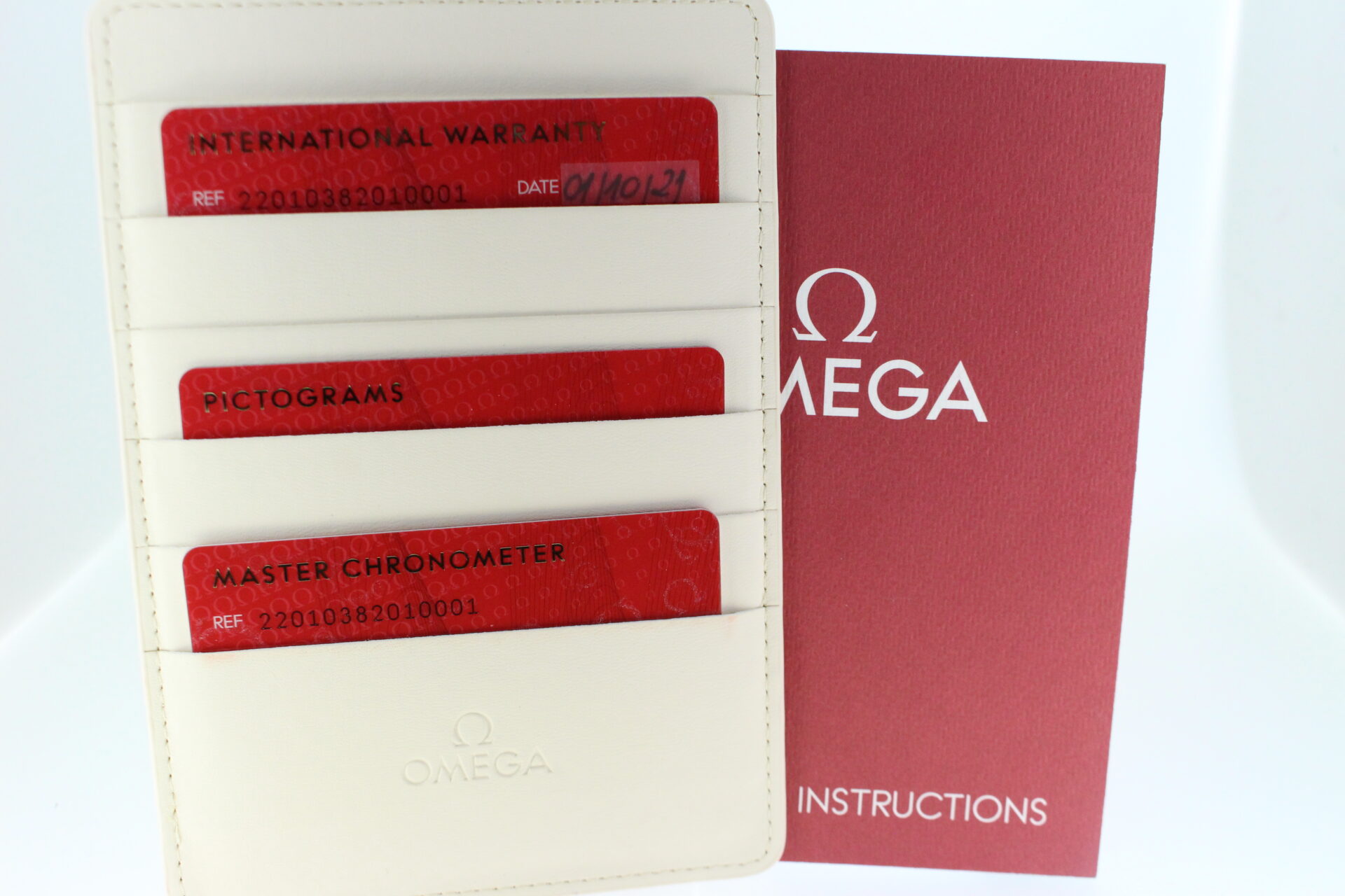 Omega Seamaster Aqua Terra Dark Green 220.10.38.20.10.001 booklet and cards