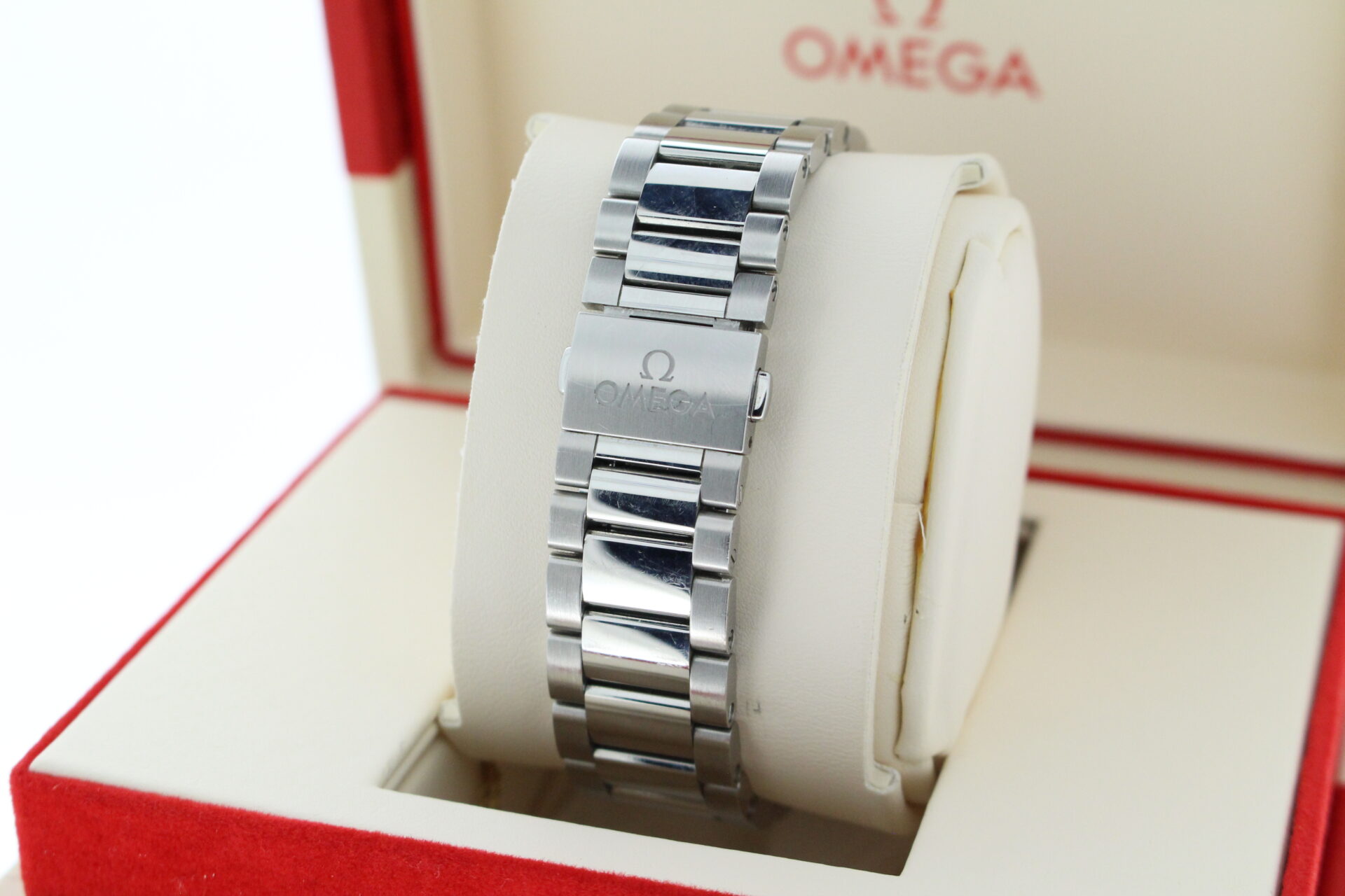 Omega Seamaster Aqua Terra Dark Green 220.10.38.20.10.001 clasp