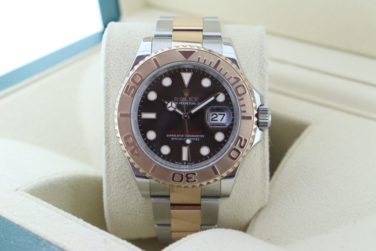 Rolex Yacht-Master 40 126621 Chocolate turned in it's box
