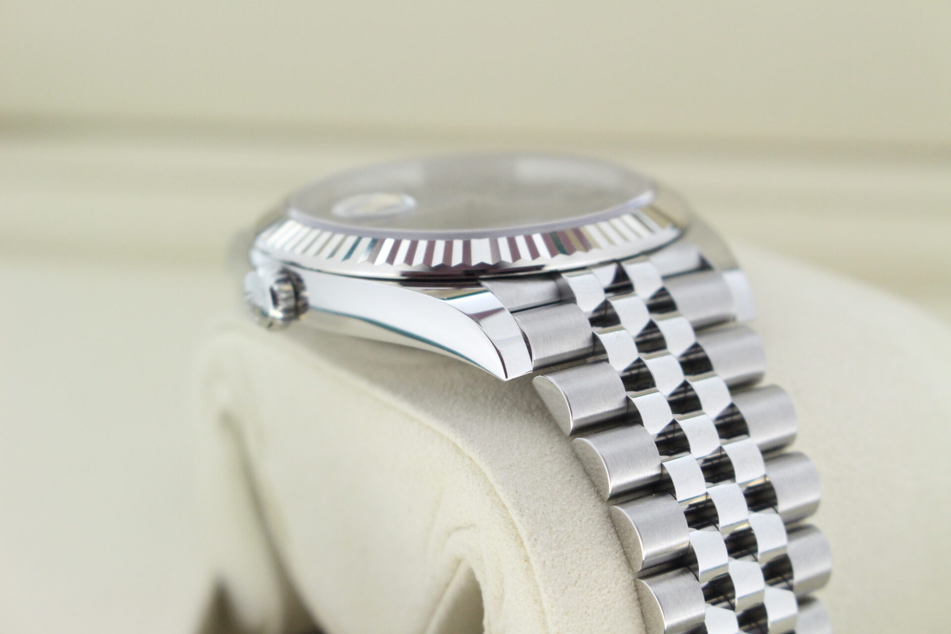 Rolex Datejust 41 Azzurro 'New Release' 126334 angle of crown