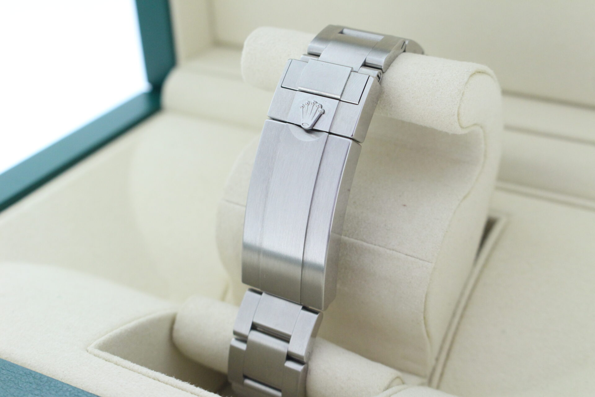 Rolex Submariner No Date 124060 clasp