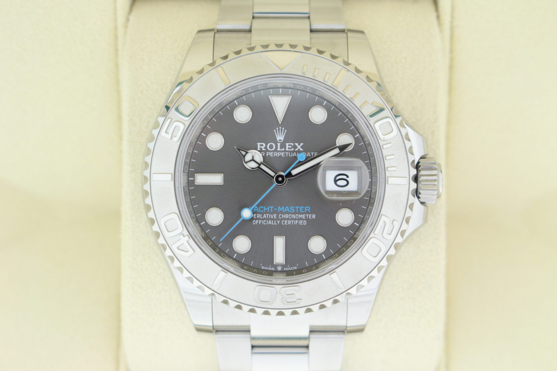 Rolex Yacht-Master 40 126622 watch face