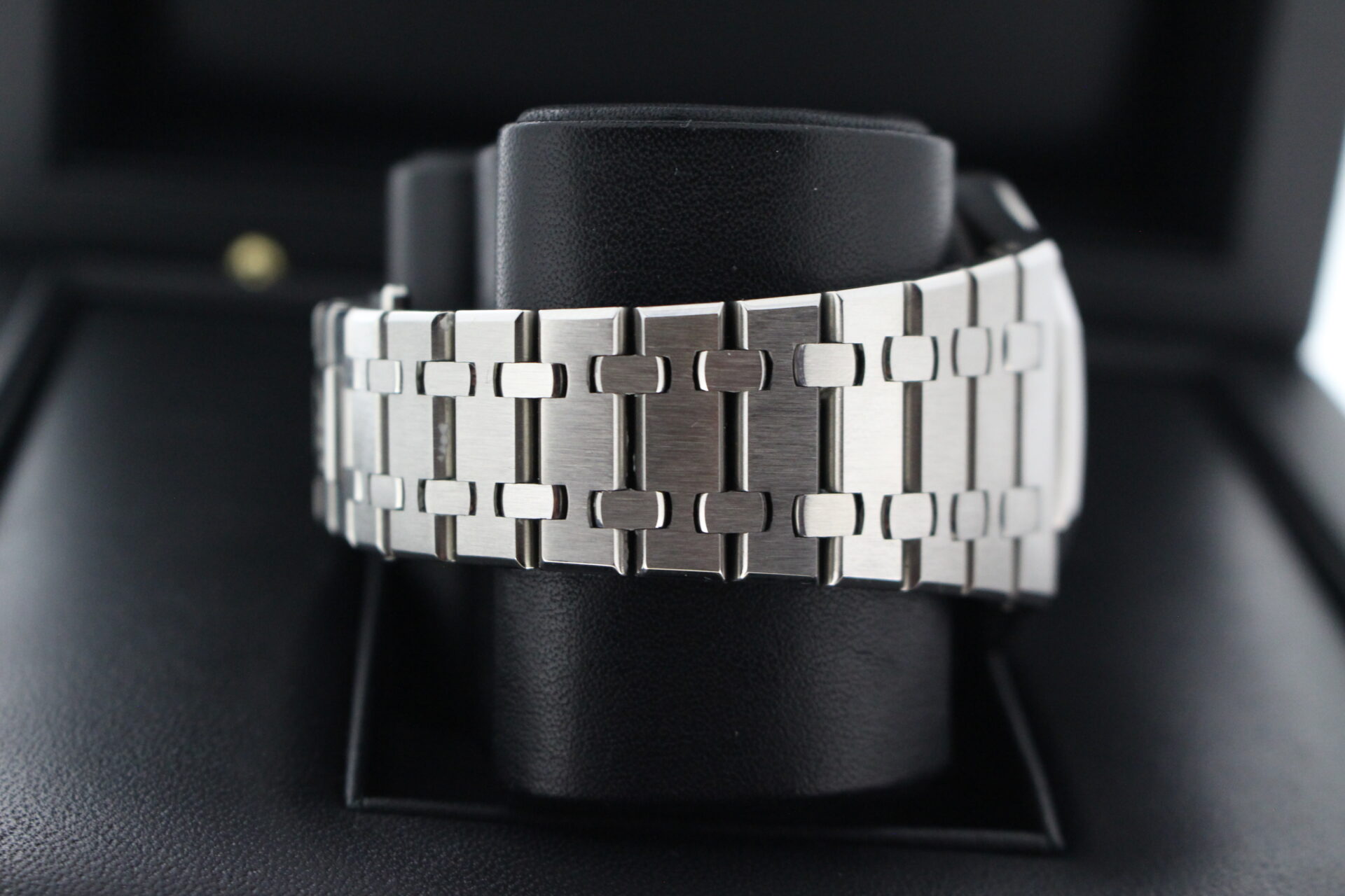 Audemars Piguet Royal Oak 15400ST bracelet