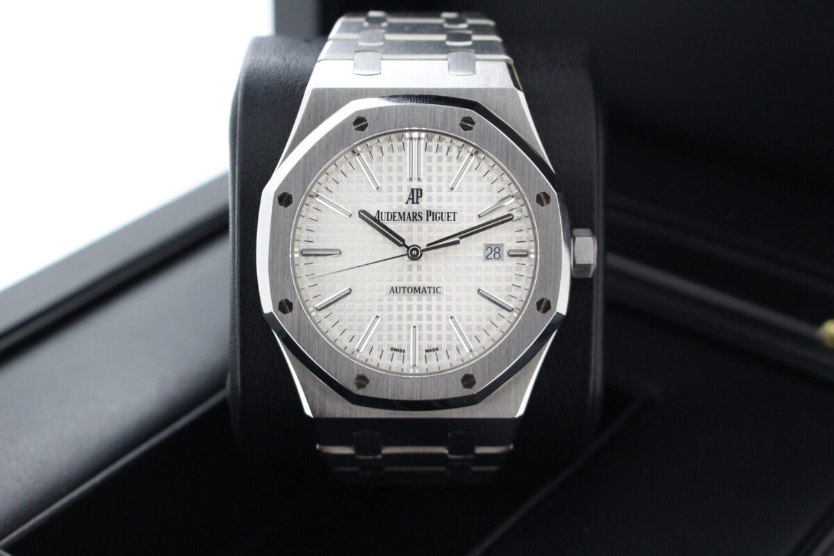 Audemars Piguet Royal Oak 15400ST turned