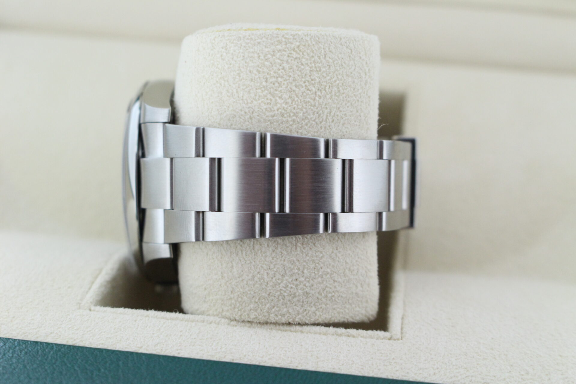 Rolex Oyster Perpetual 41 124300 Oyster bracelet