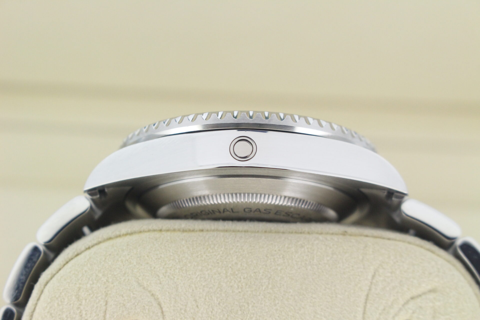 Rolex Sea-Dweller 50 Anniversary 126600 case