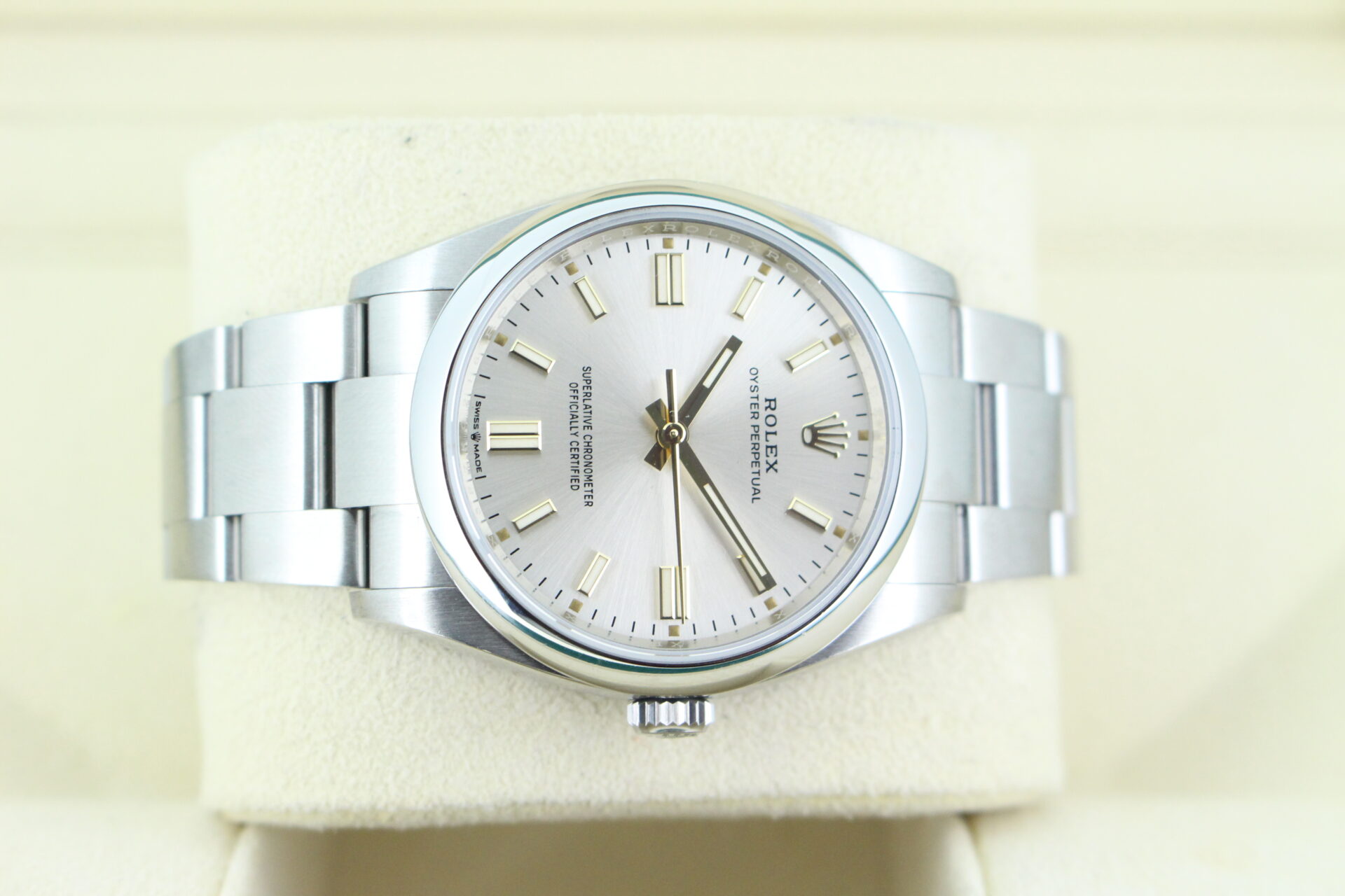 Rolex Oyster Perpetual 36 Silver 126000 on it's side