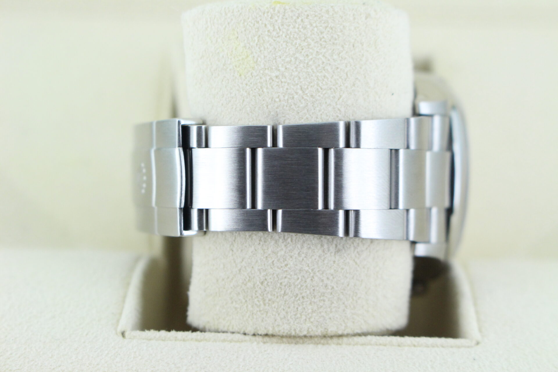 Rolex Oyster Perpetual 36 Silver 126000 Oyster bracelet