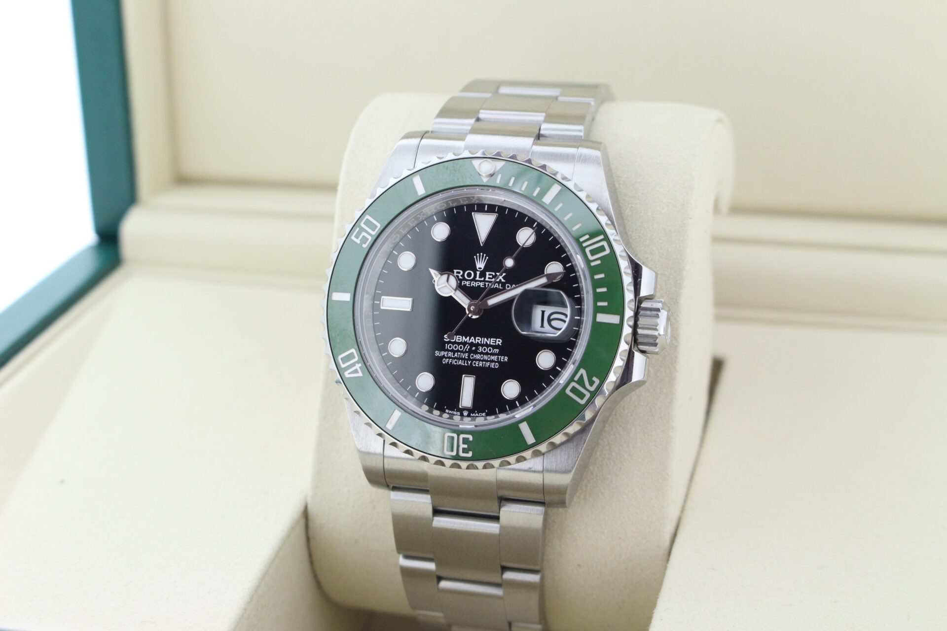 Rolex Submariner Starbucks 41mm 126610LV - Image 5