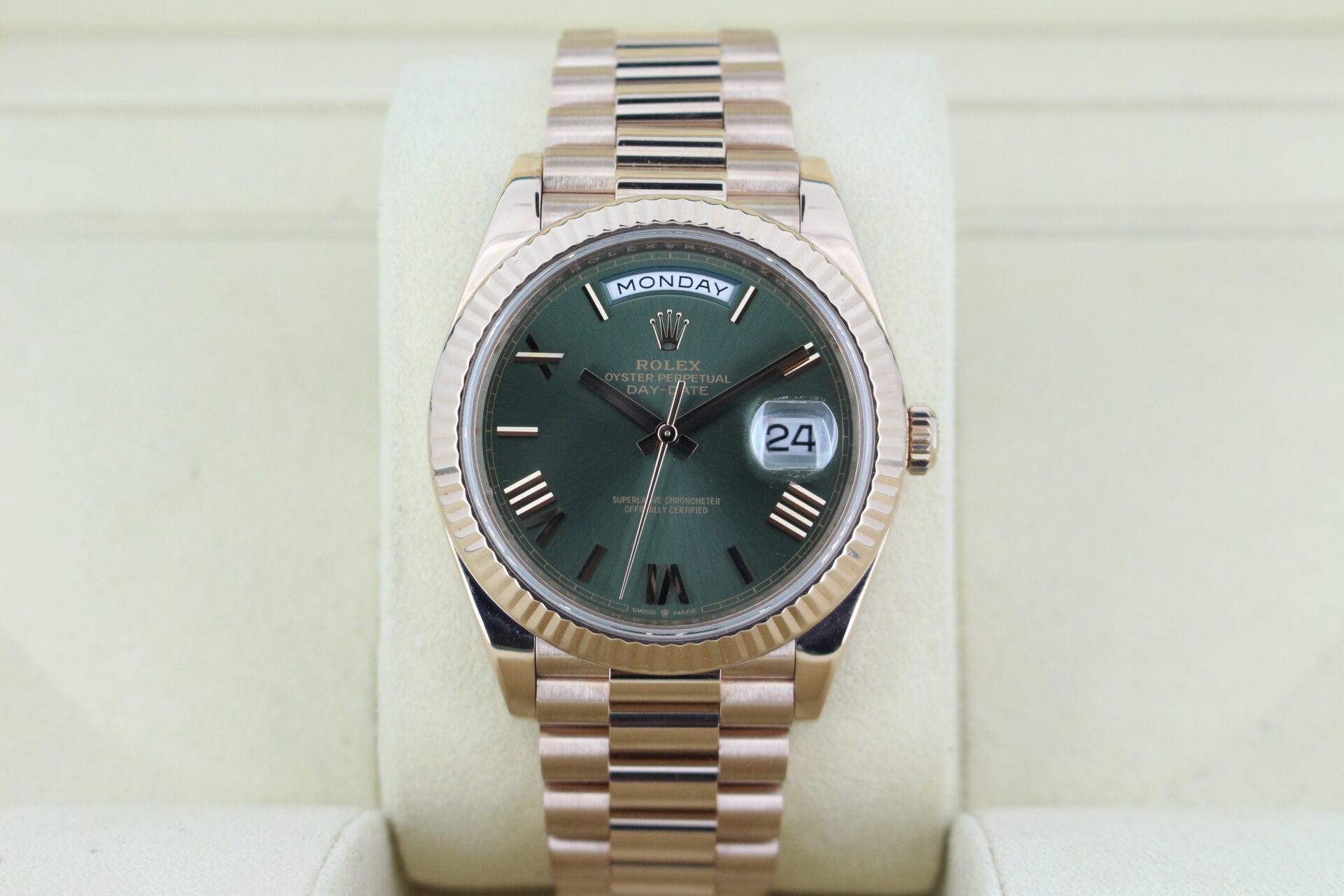 Rolex Day-Date 40 Rose Gold Olive 228235
