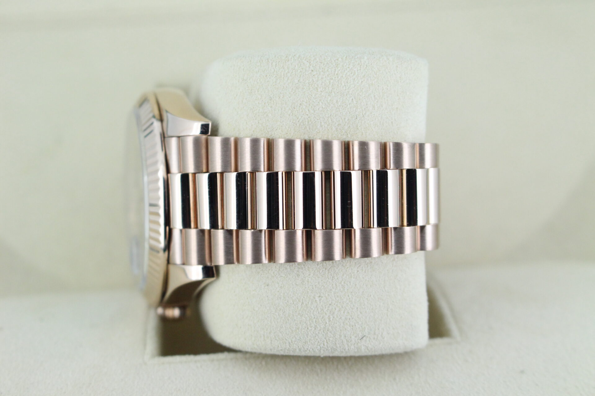 Rolex Day-Date 40 Rose Gold Olive 228235 bracelet
