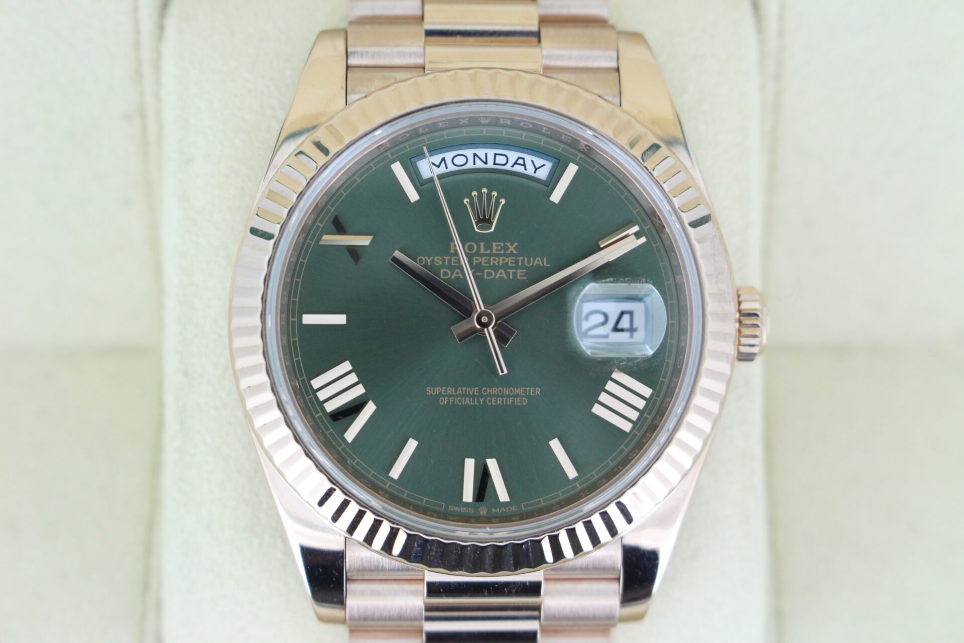 Rolex Day-Date 40 Rose Gold Olive 228235 watch face