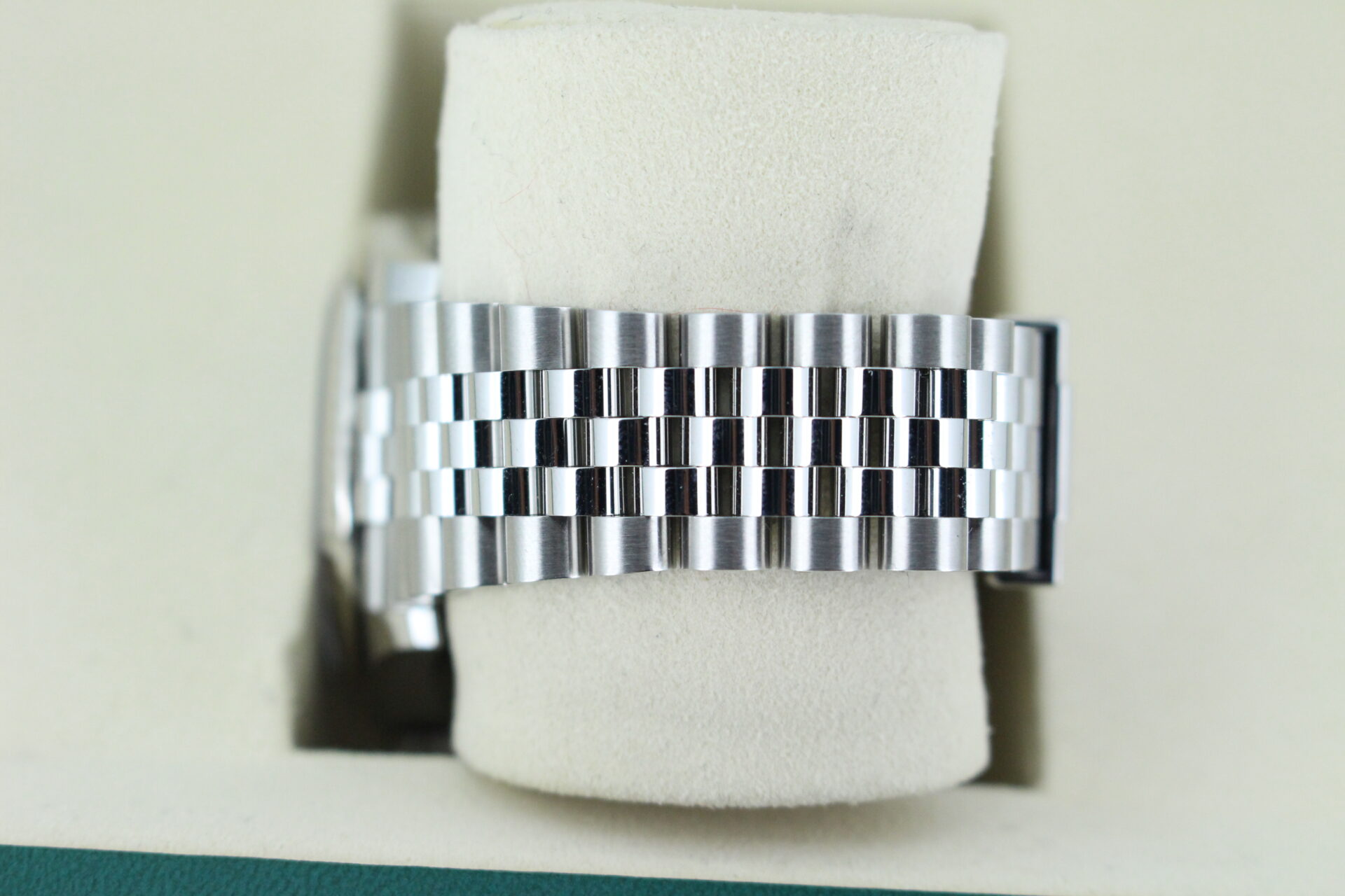 Rolex Datejust 41 Slate Grey 126334 Jubilee bracelet