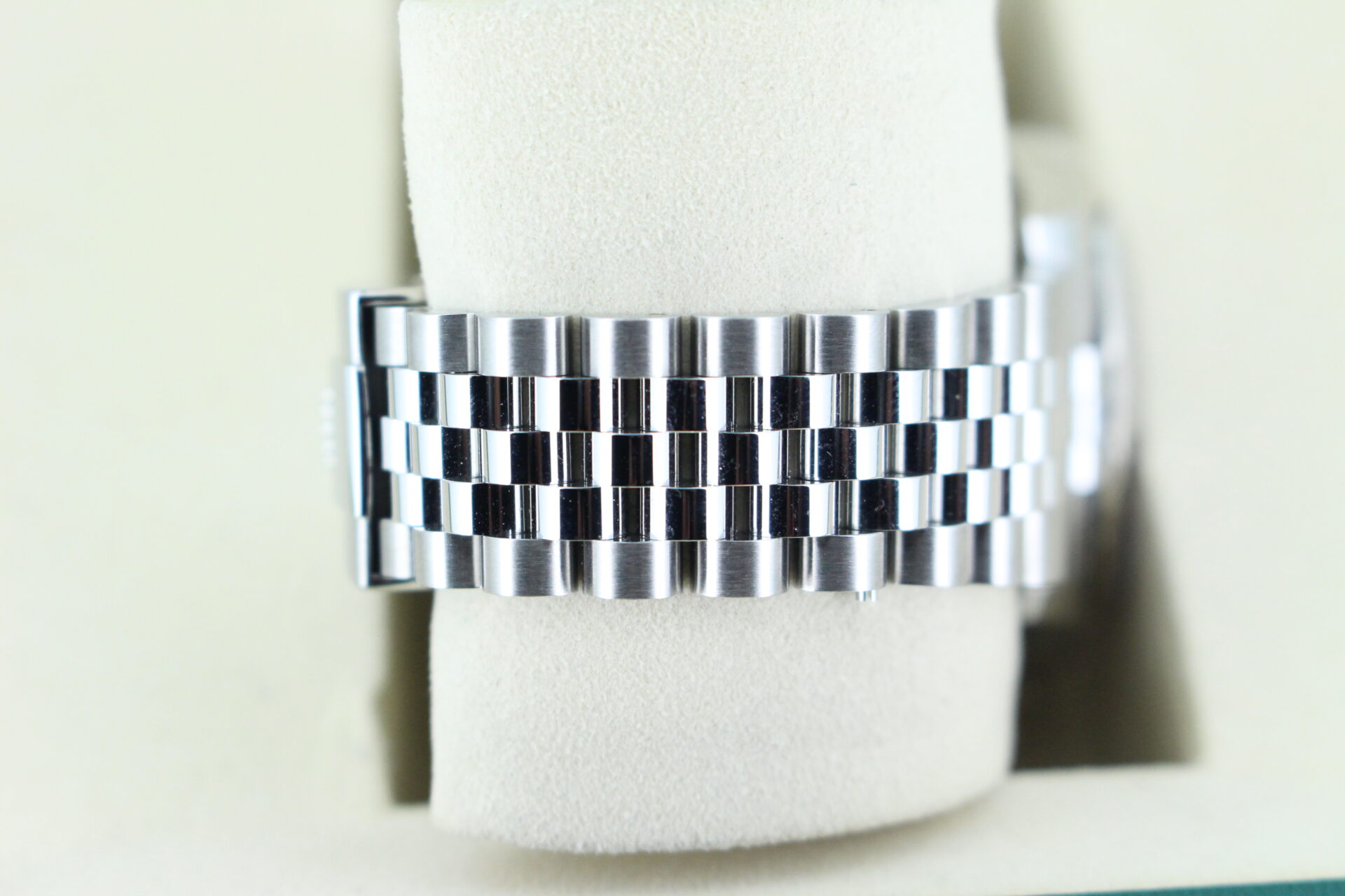 Rolex Datejust 41 Slate Grey 126334 Jubilee bracelet