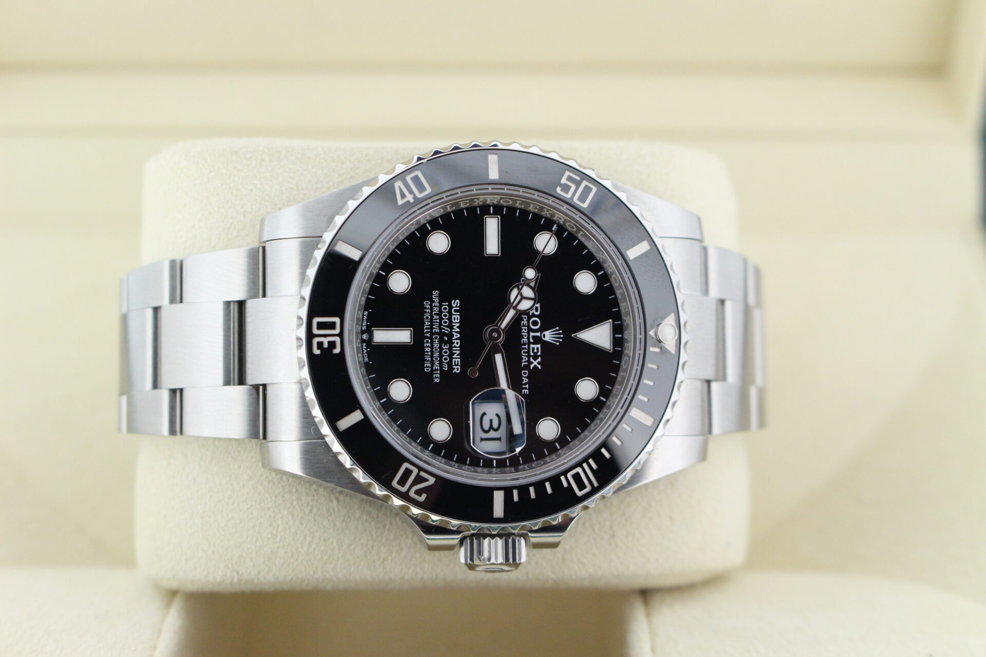 Rolex Submariner Date 41mm 126610LN on it's side